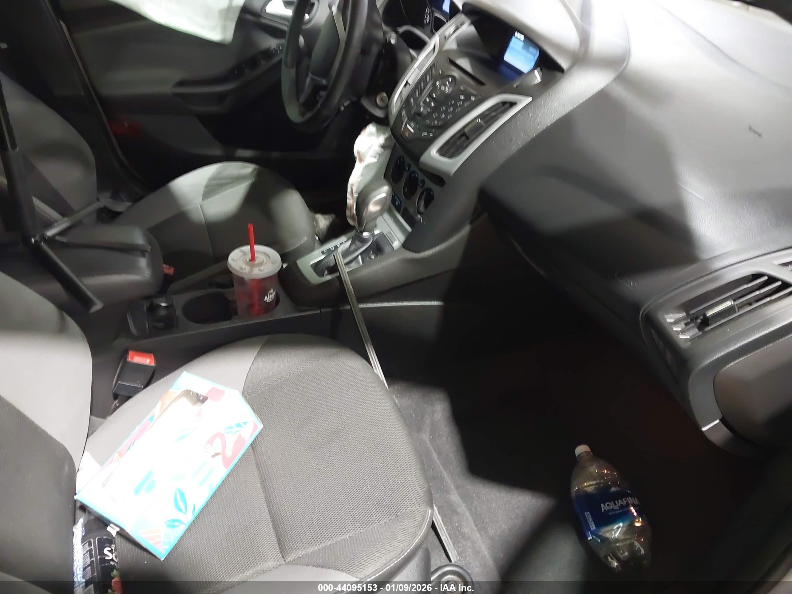 FORD FOCUS image 5