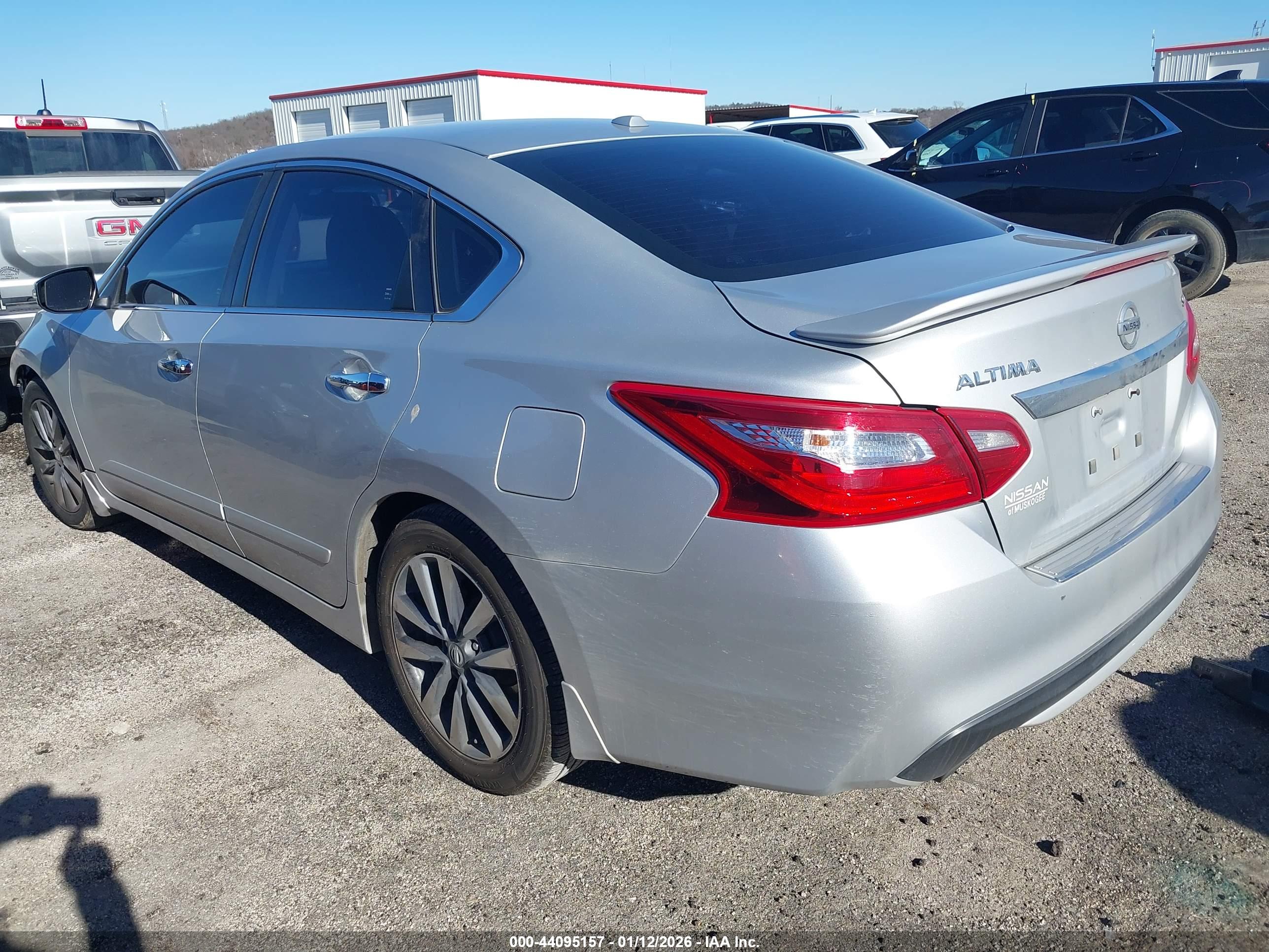 NISSAN ALTIMA image 3