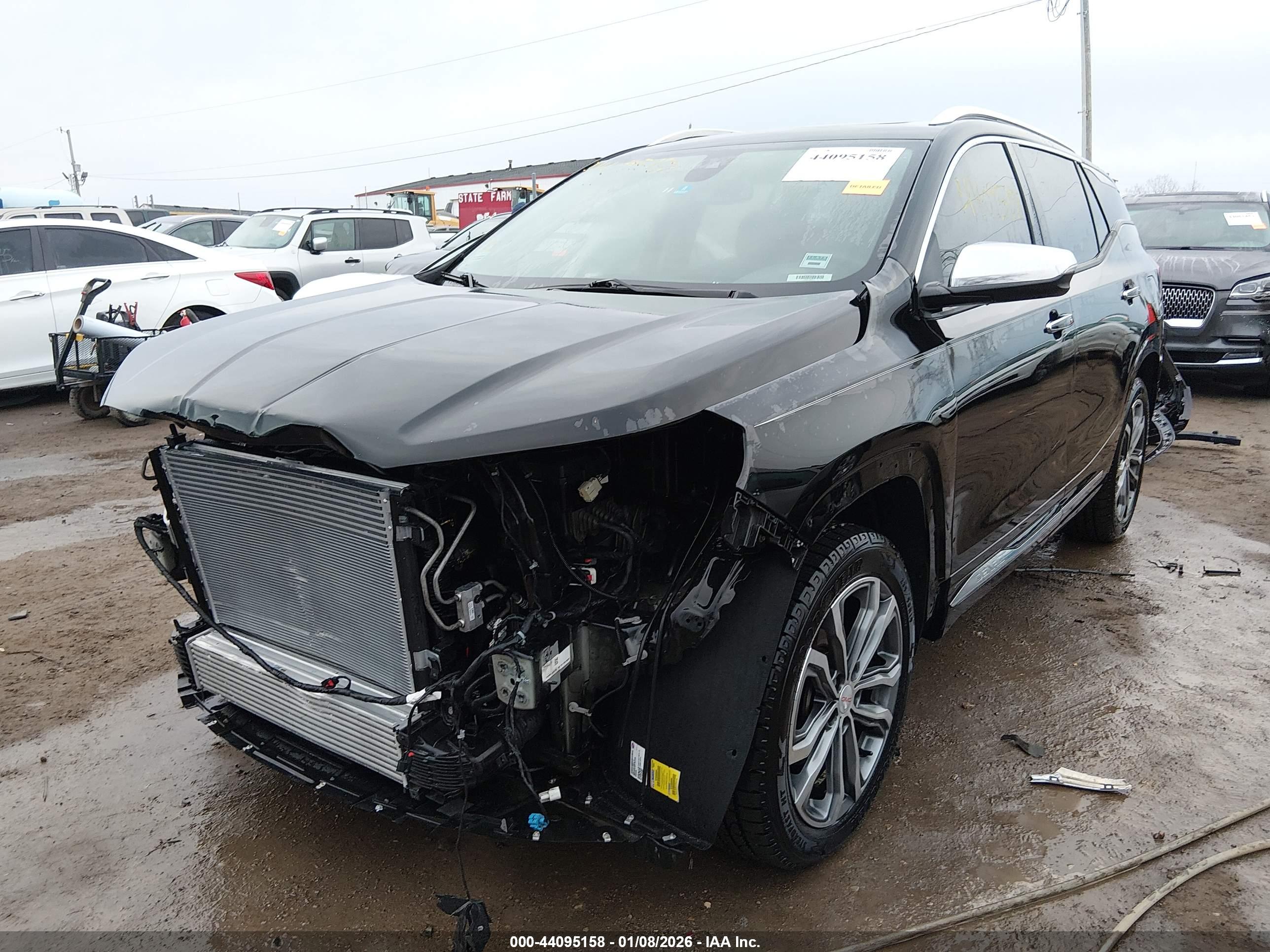 GMC TERRAIN image 6
