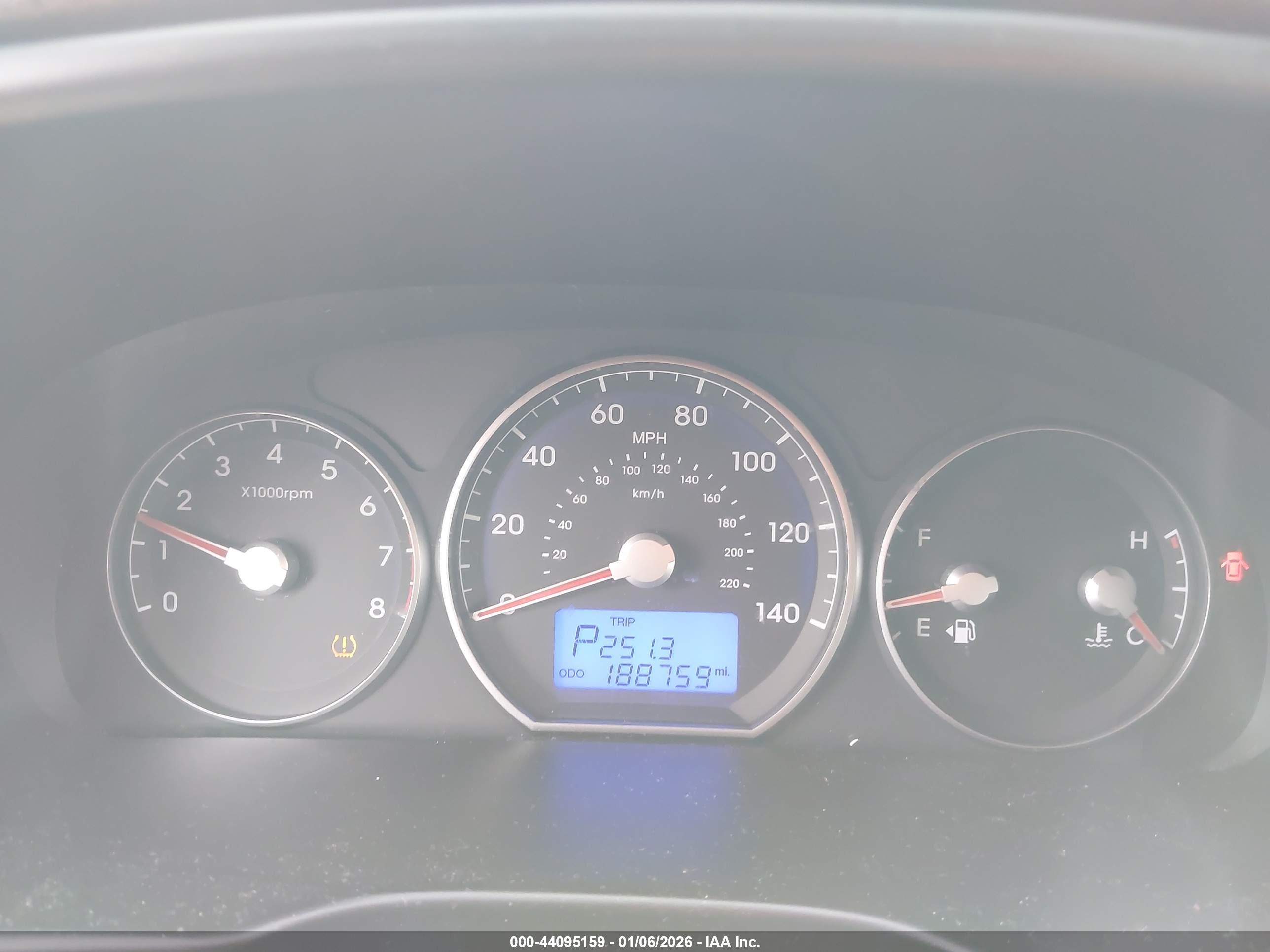 HYUNDAI SANTA image 7