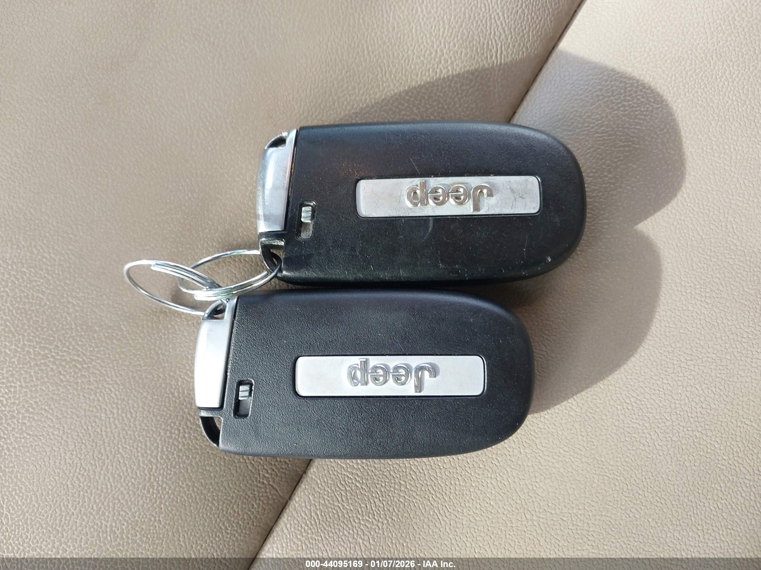 JEEP GRAND image 11