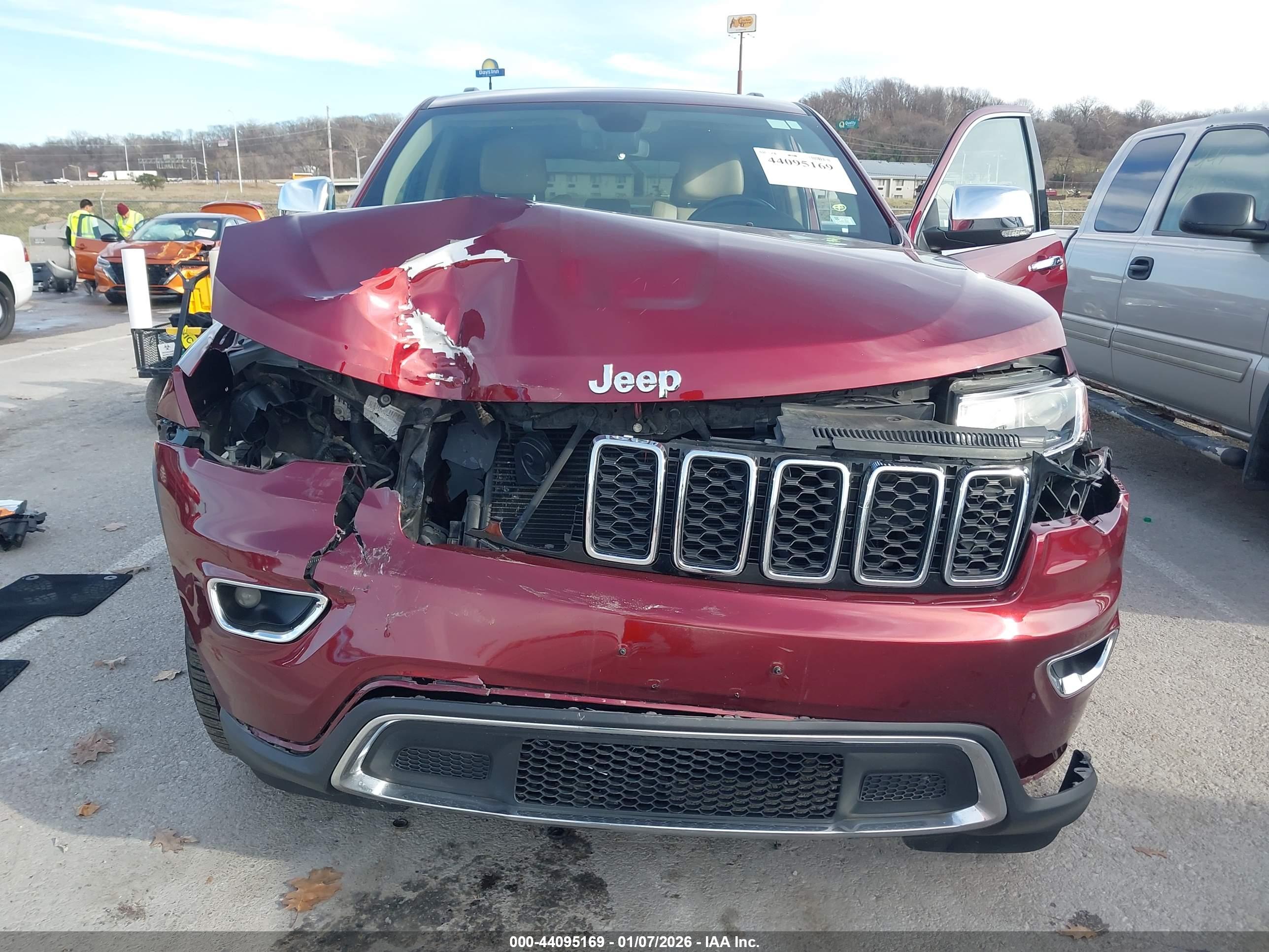 JEEP GRAND image 6