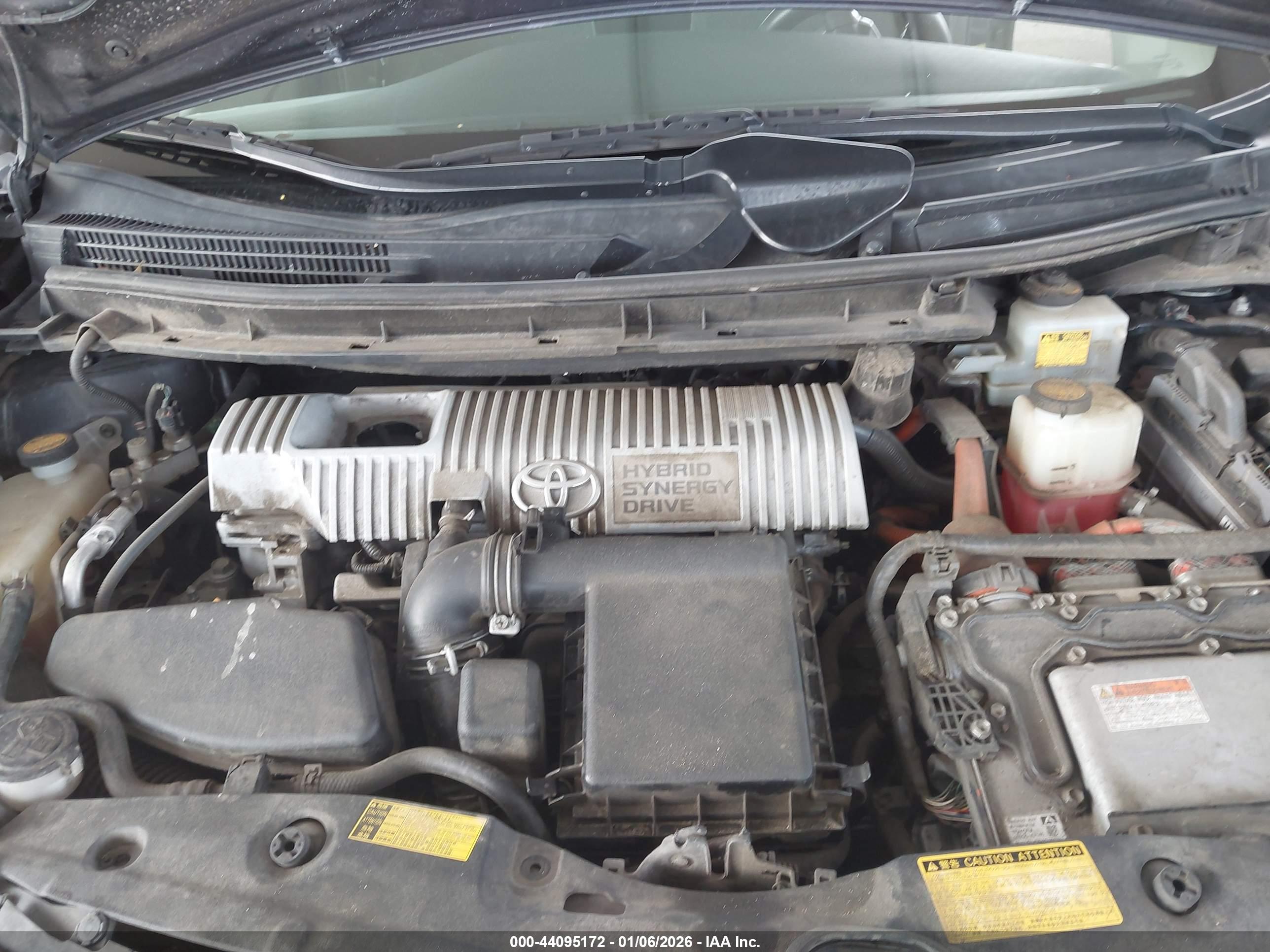 TOYOTA PRIUS image 10