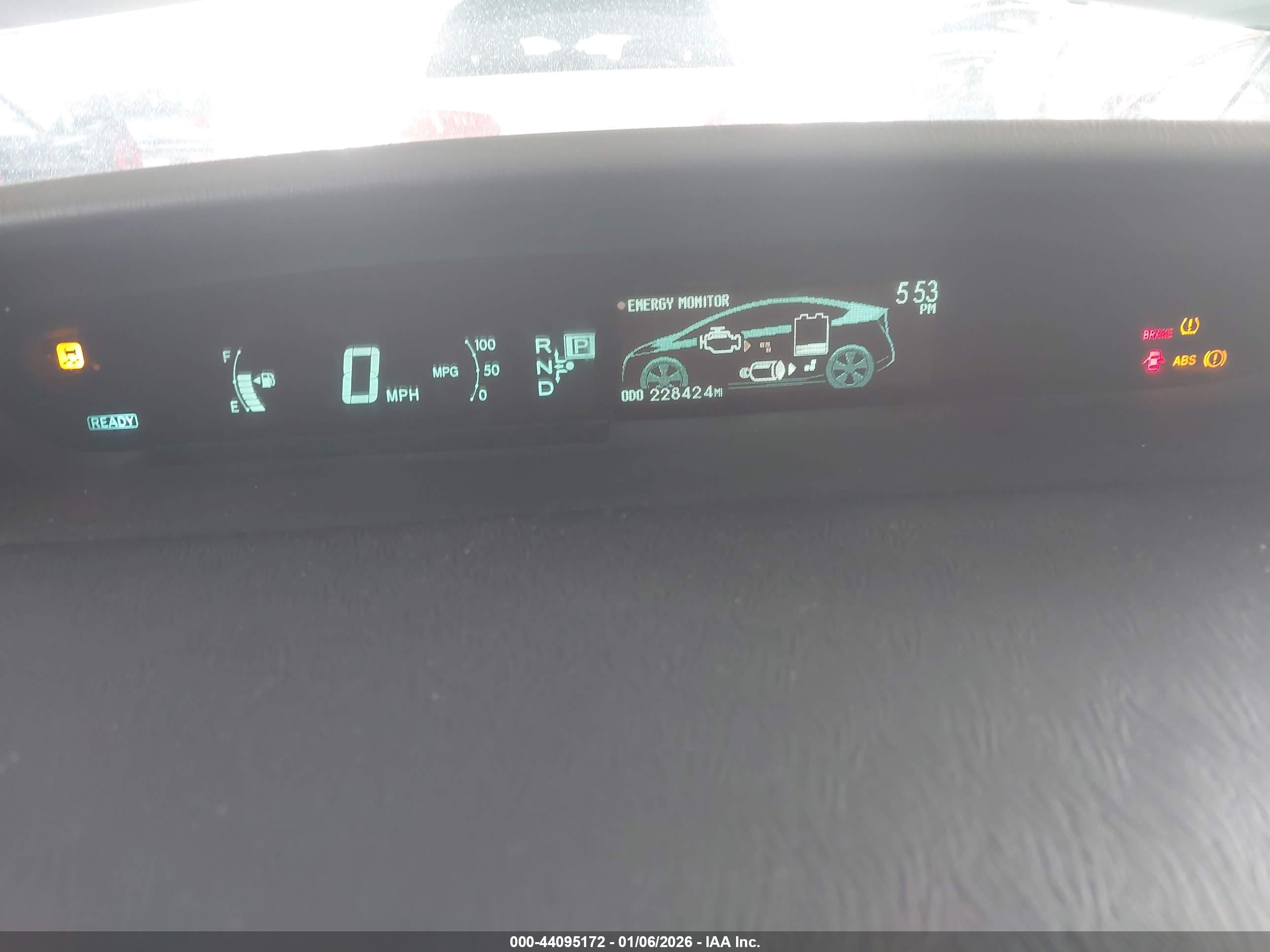 TOYOTA PRIUS image 7