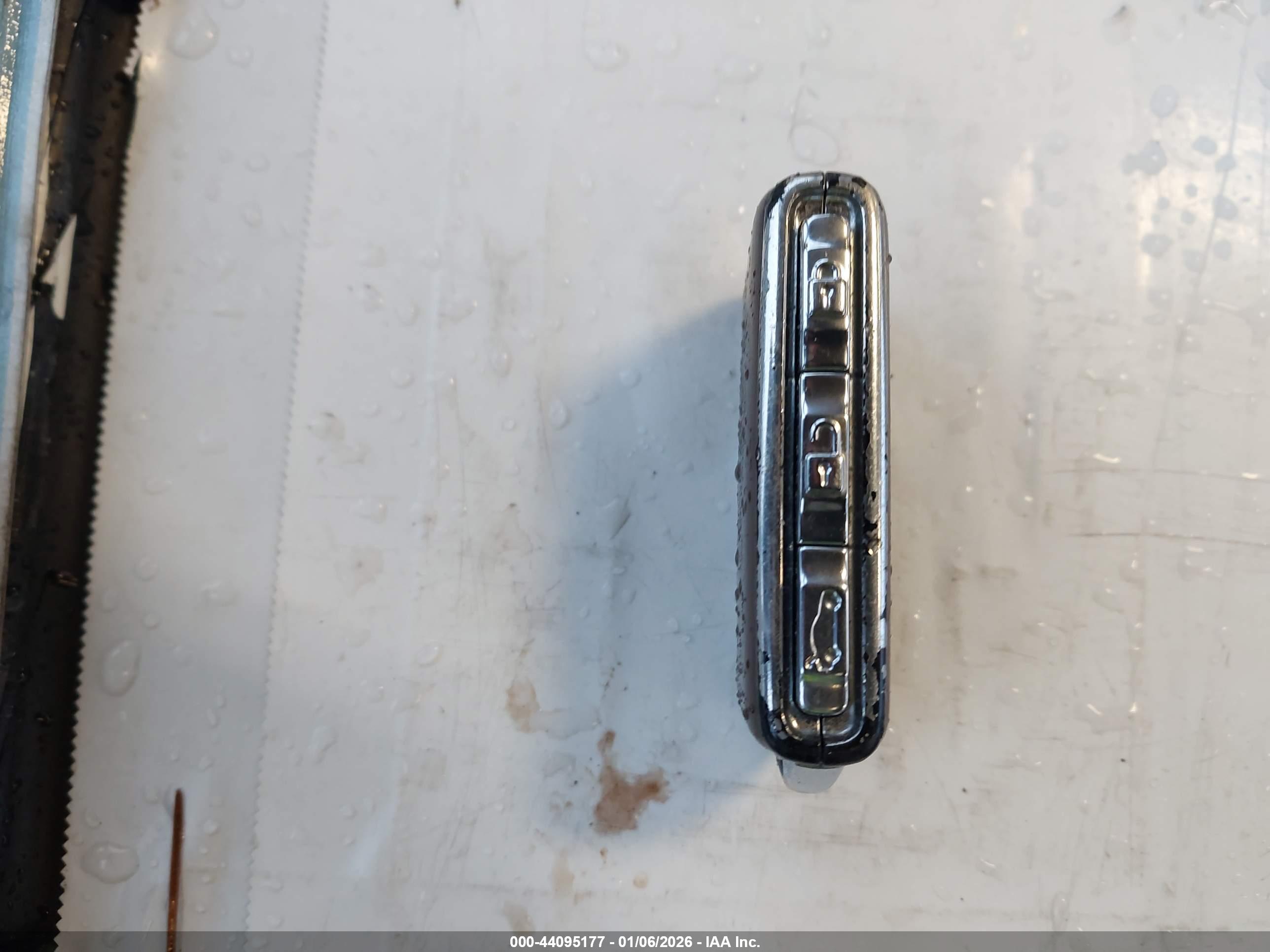 VOLVO XC60 image 11