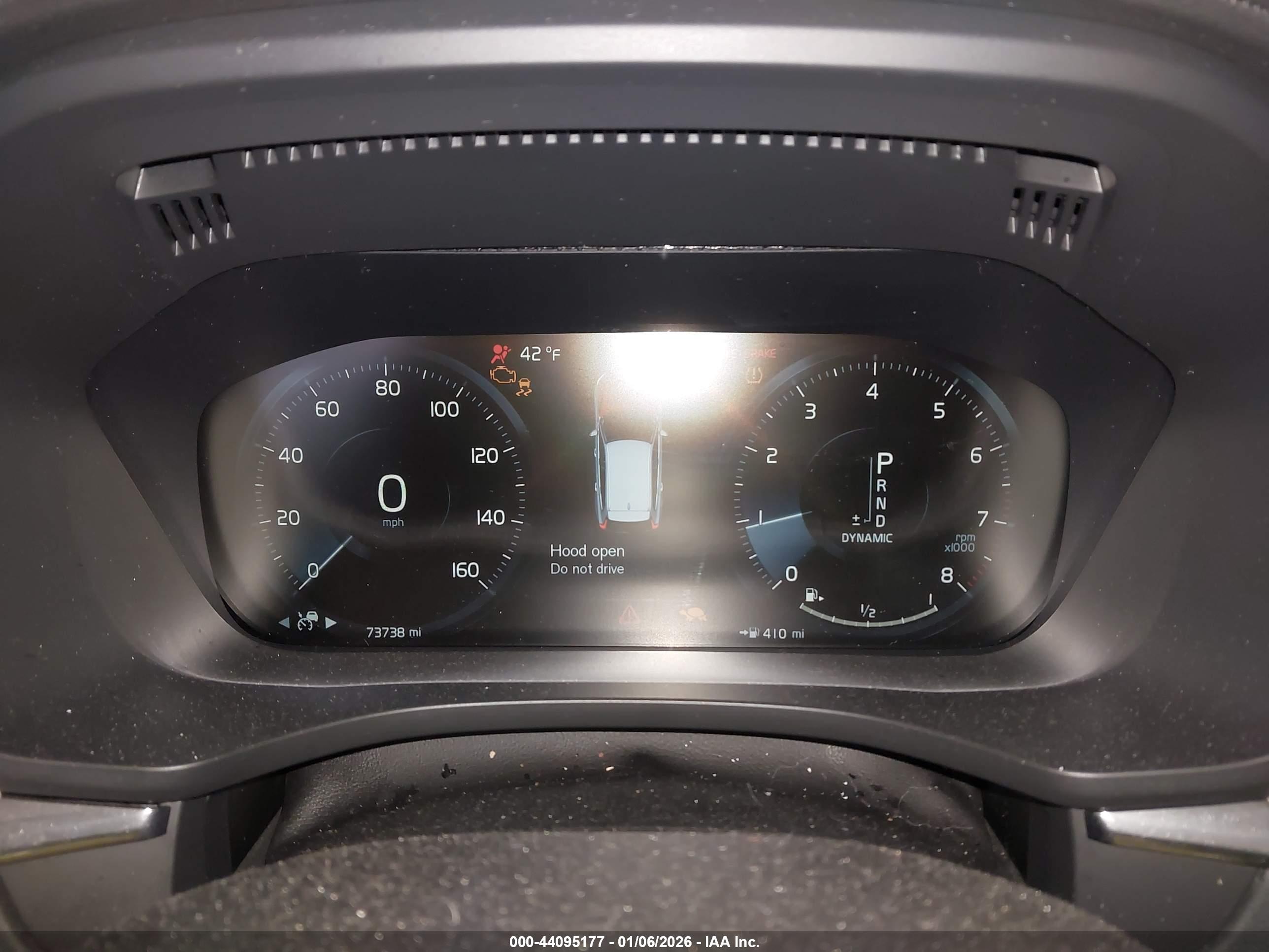 VOLVO XC60 image 7