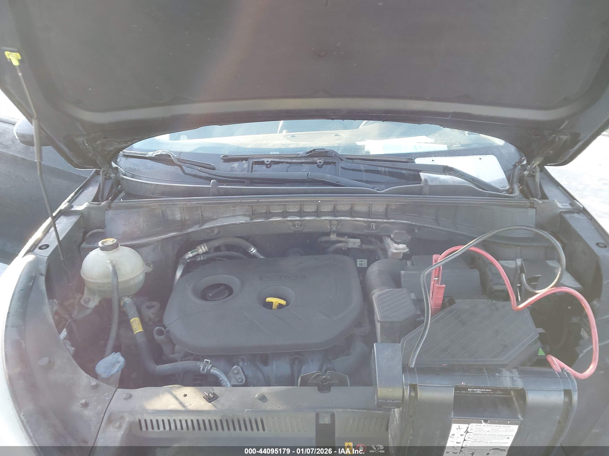 HYUNDAI TUCSON image 10