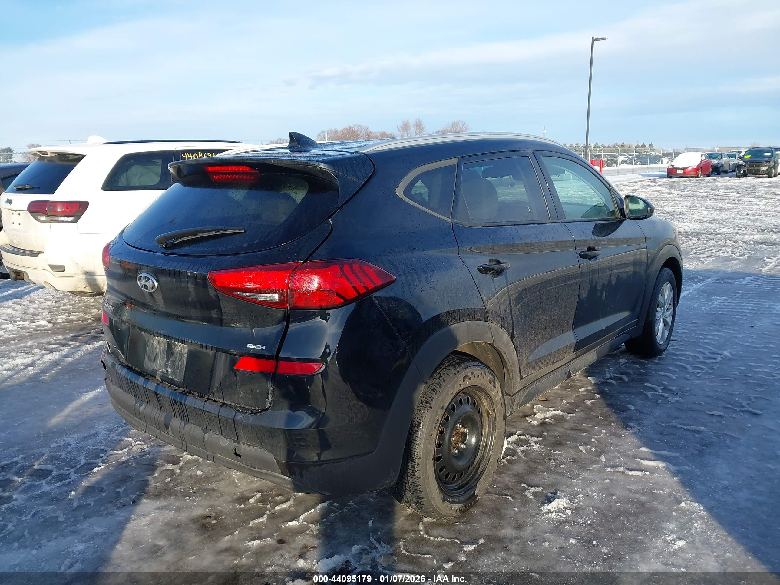 HYUNDAI TUCSON image 4
