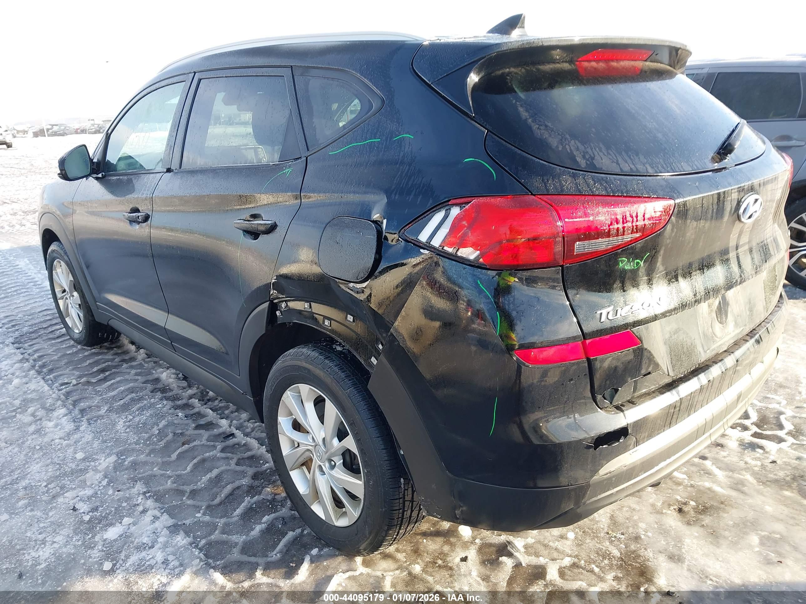 HYUNDAI TUCSON image 6