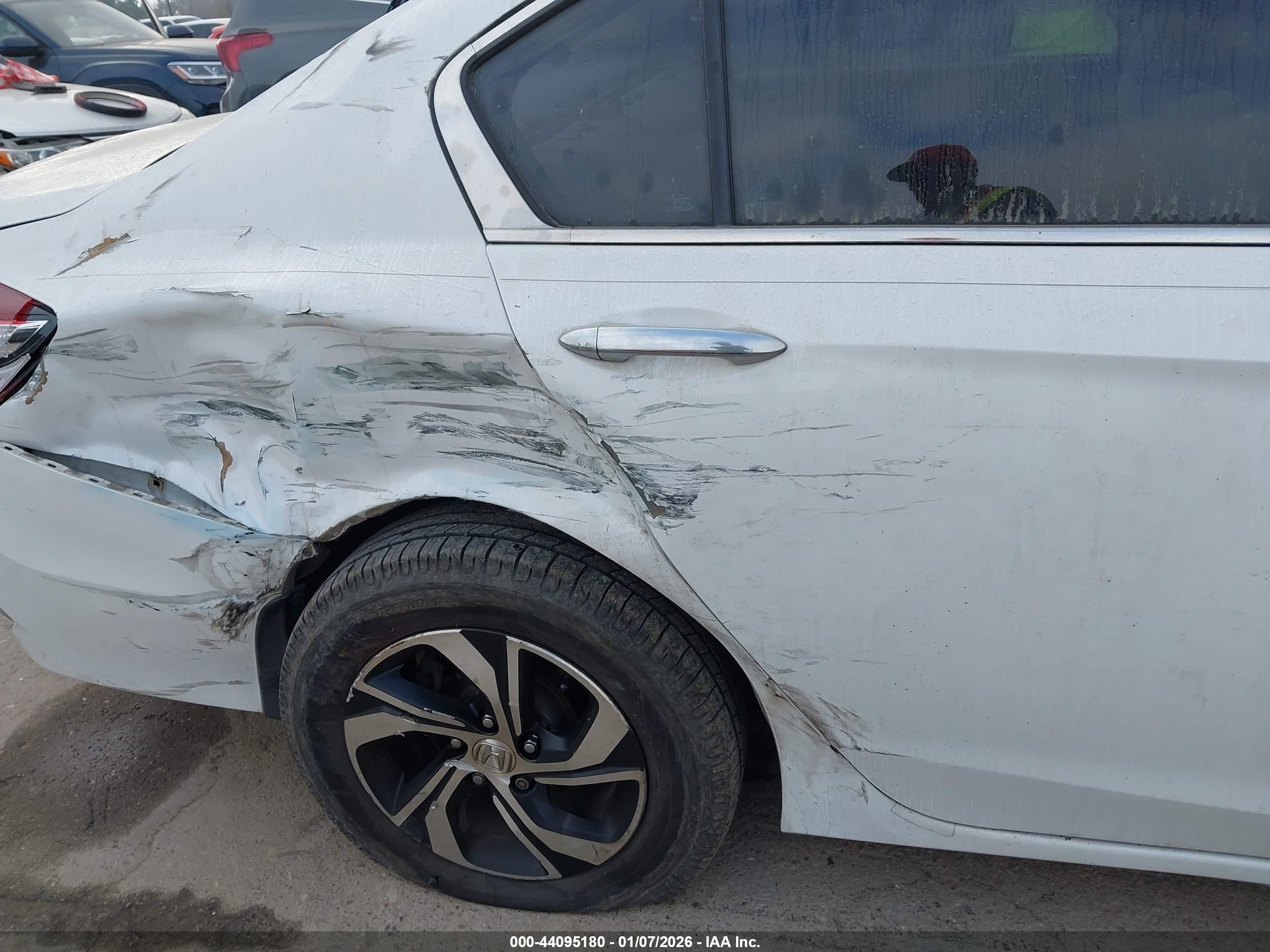 HONDA ACCORD image 6