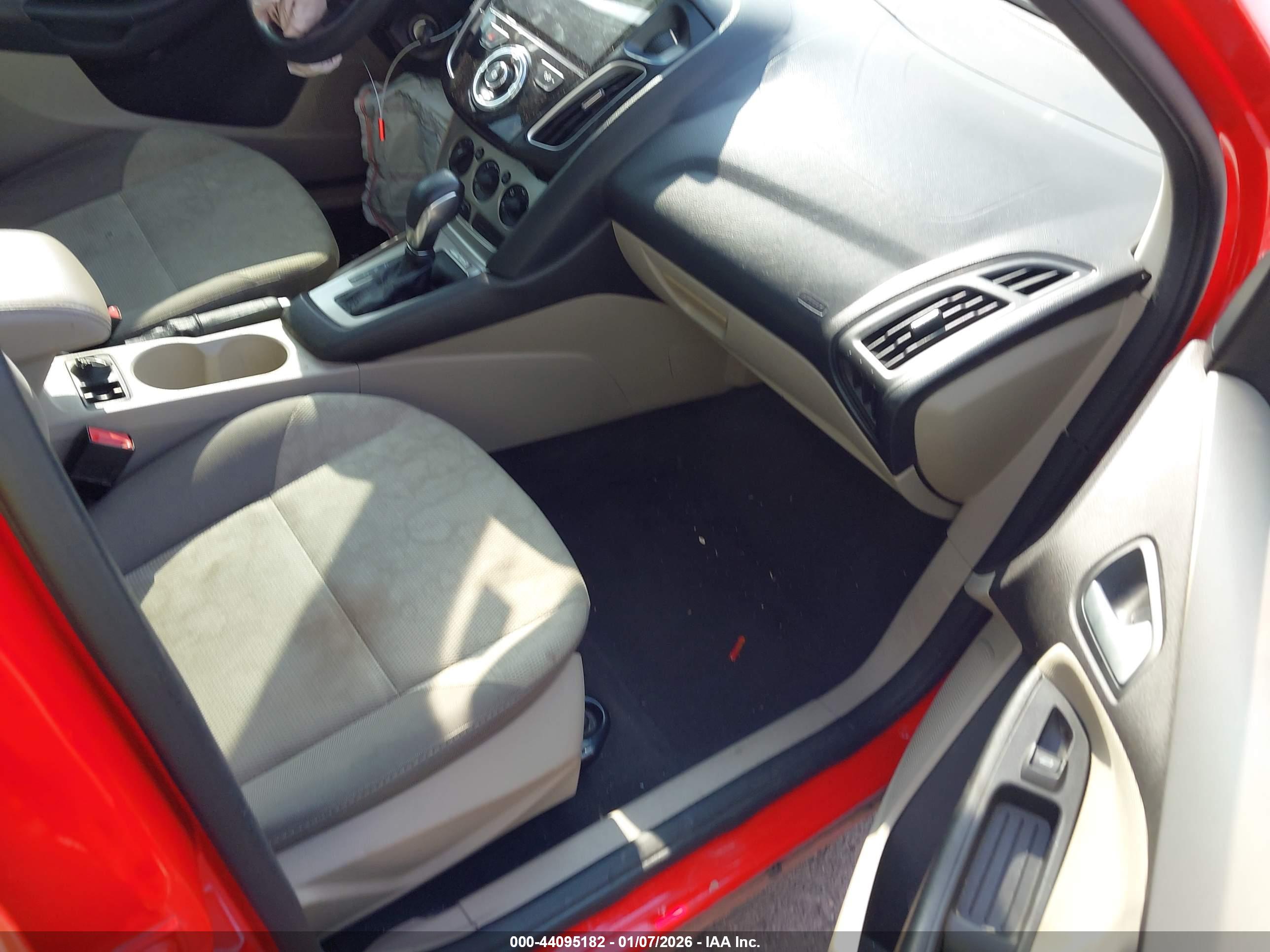 FORD FOCUS image 5