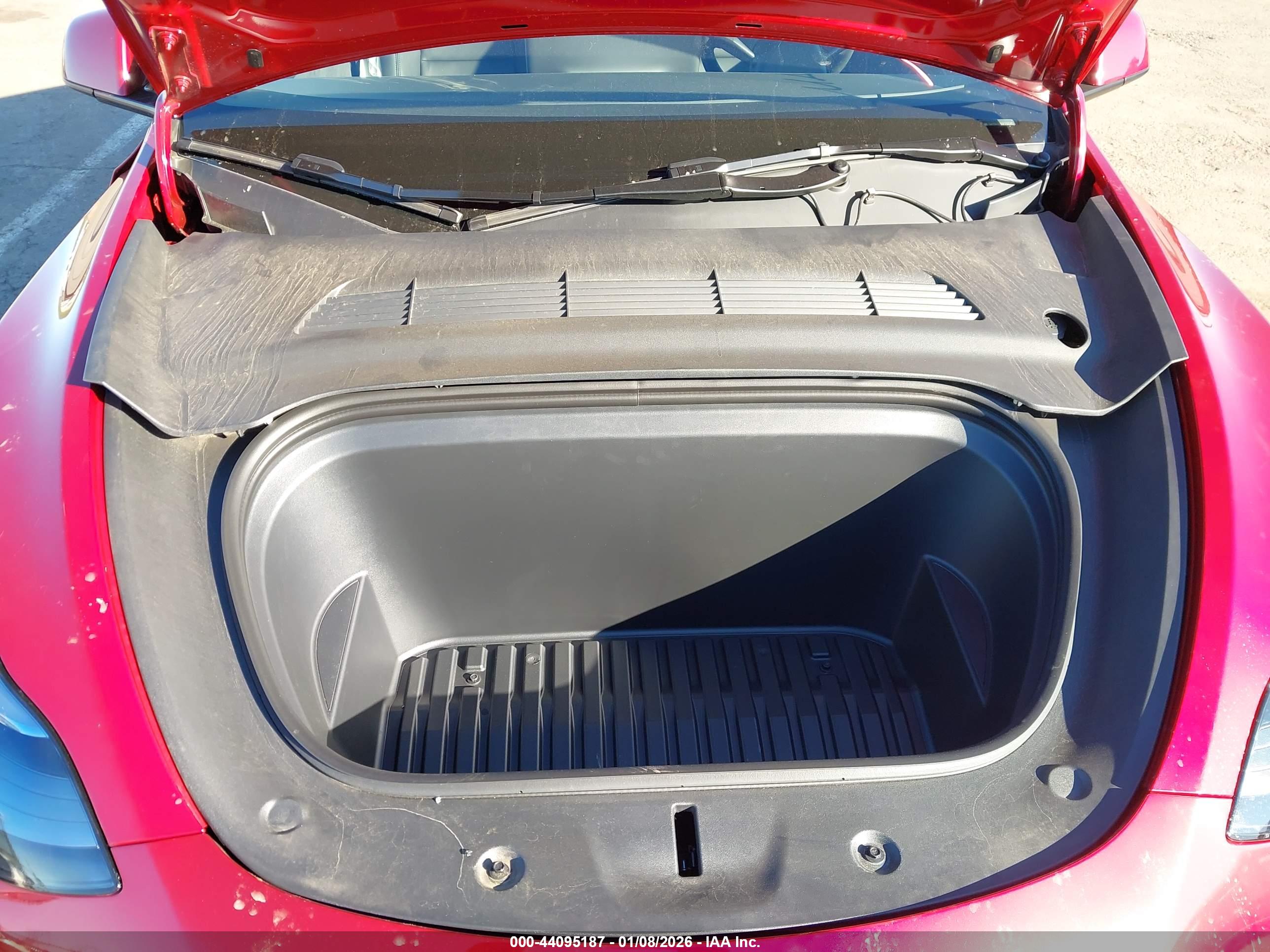 TESLA MODEL image 10
