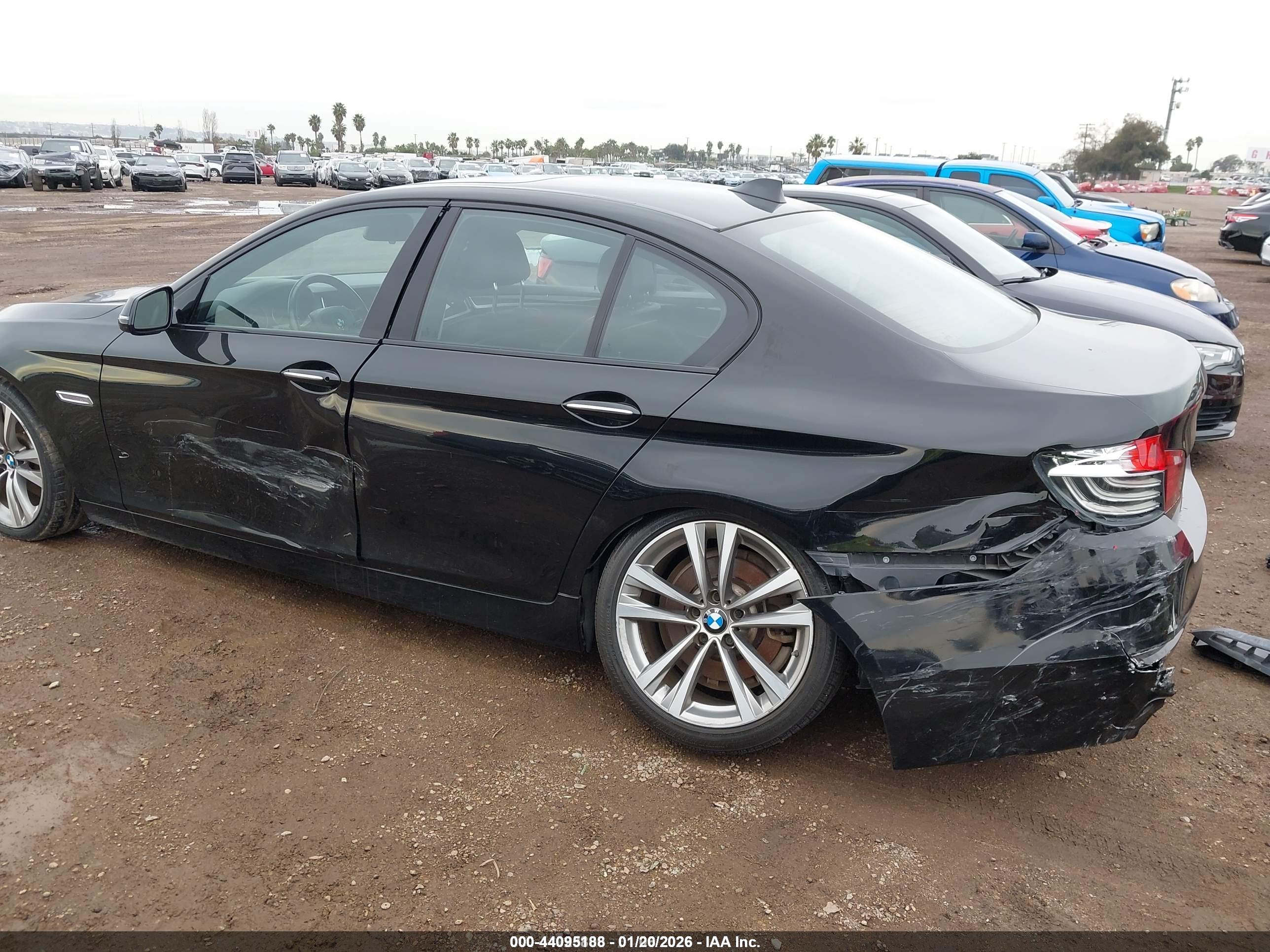 BMW 528I image 6