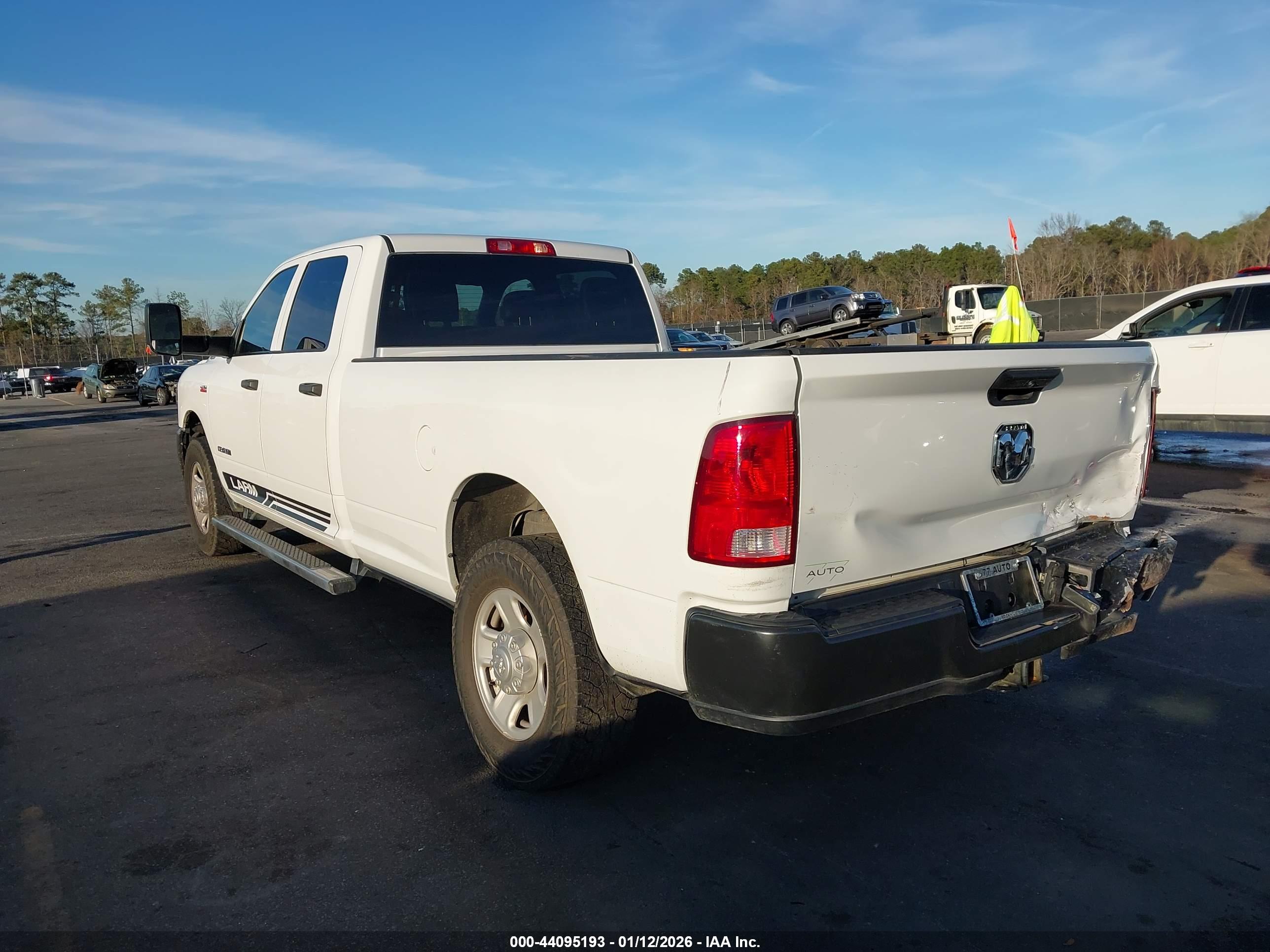 RAM 2500 image 3
