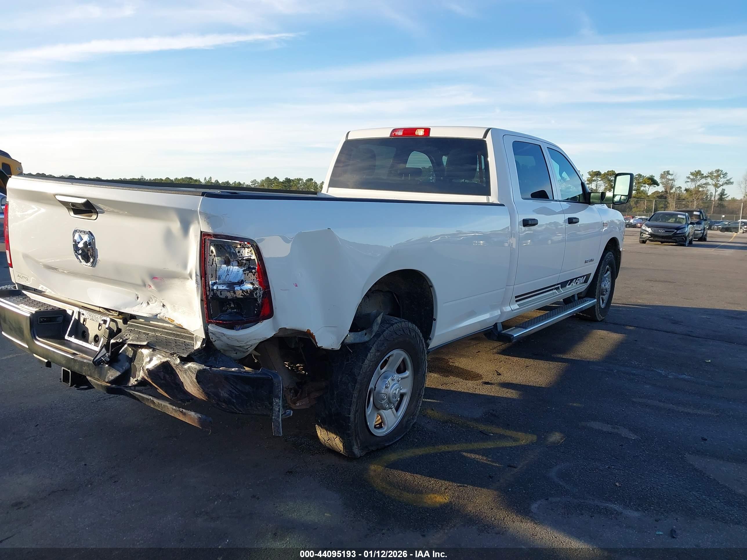 RAM 2500 image 4