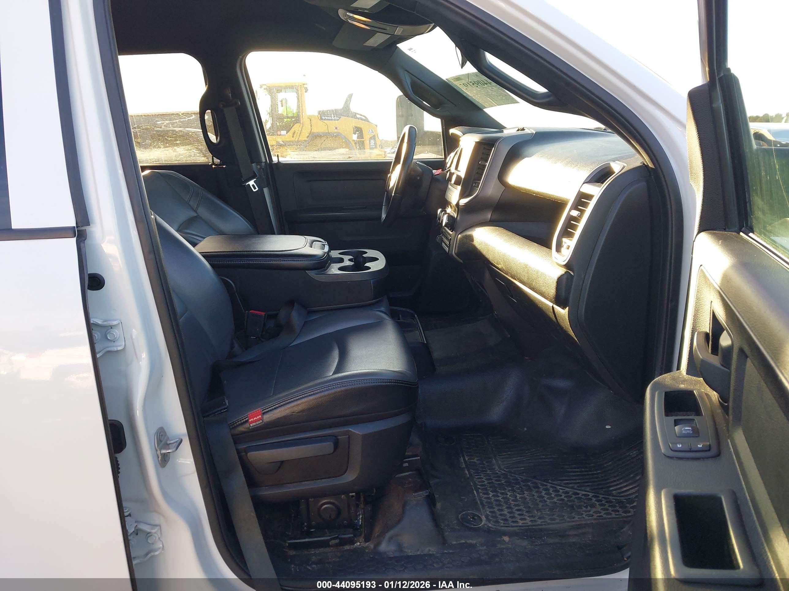 RAM 2500 image 5