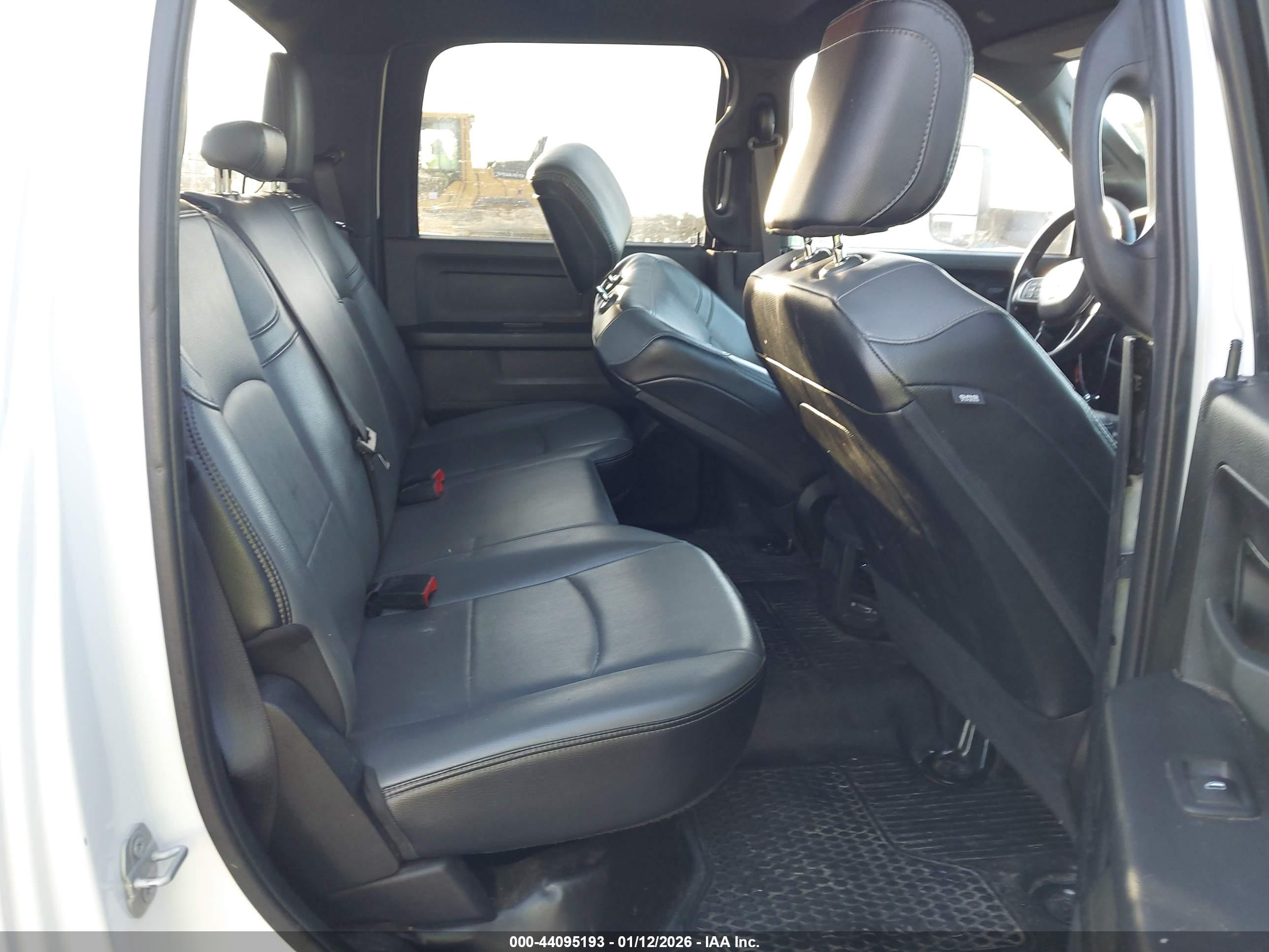 RAM 2500 image 8