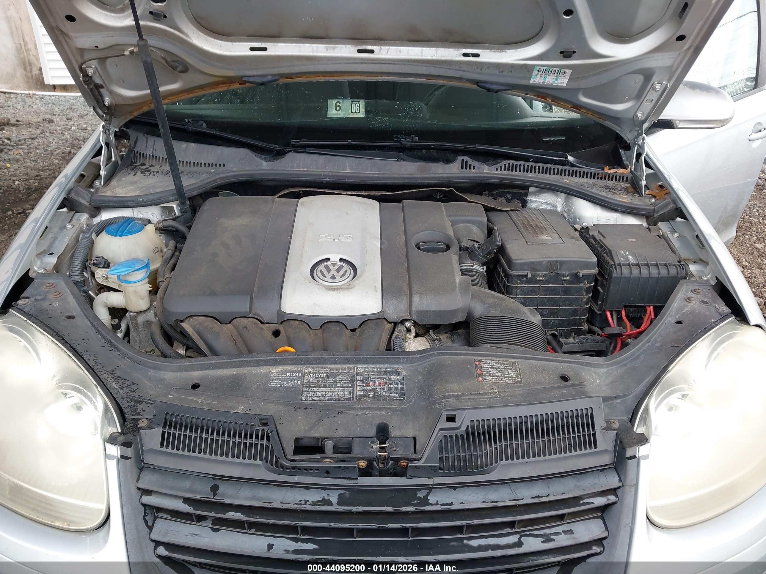 VOLKSWAGEN JETTA image 10