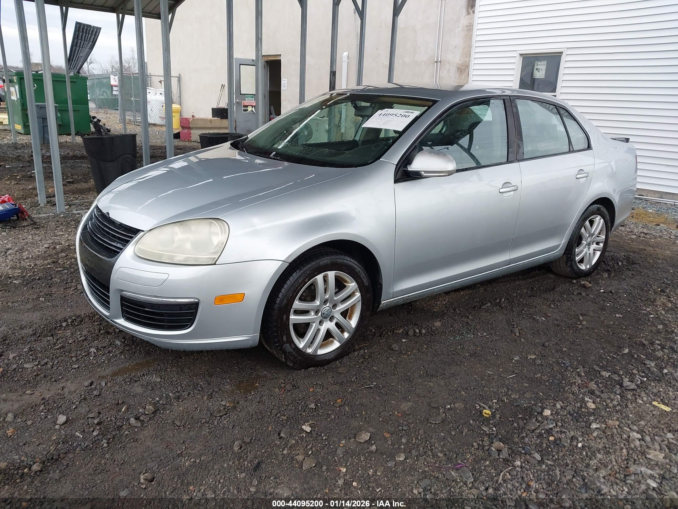 VOLKSWAGEN JETTA image 2