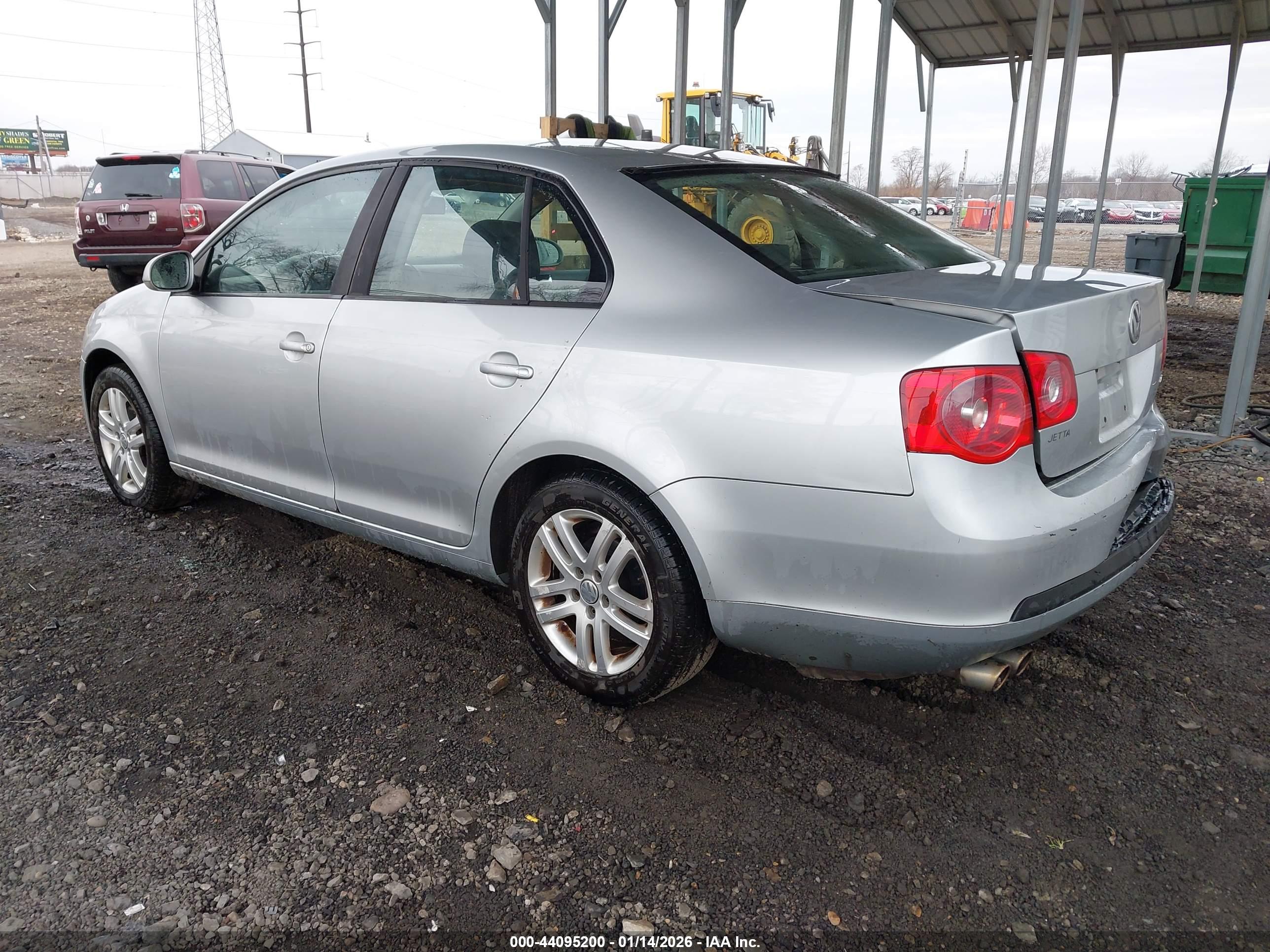 VOLKSWAGEN JETTA image 3