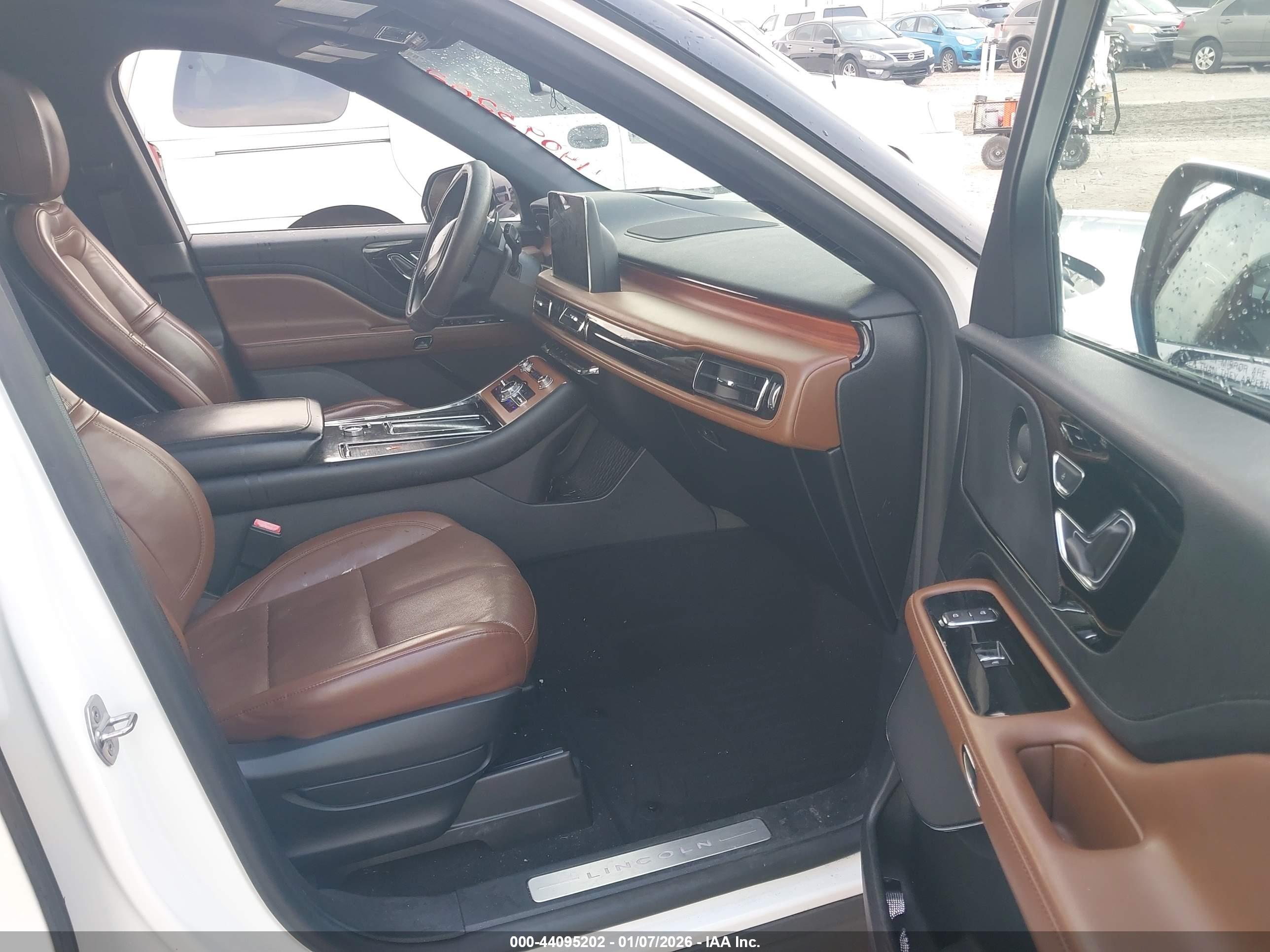 LINCOLN AVIATOR image 5