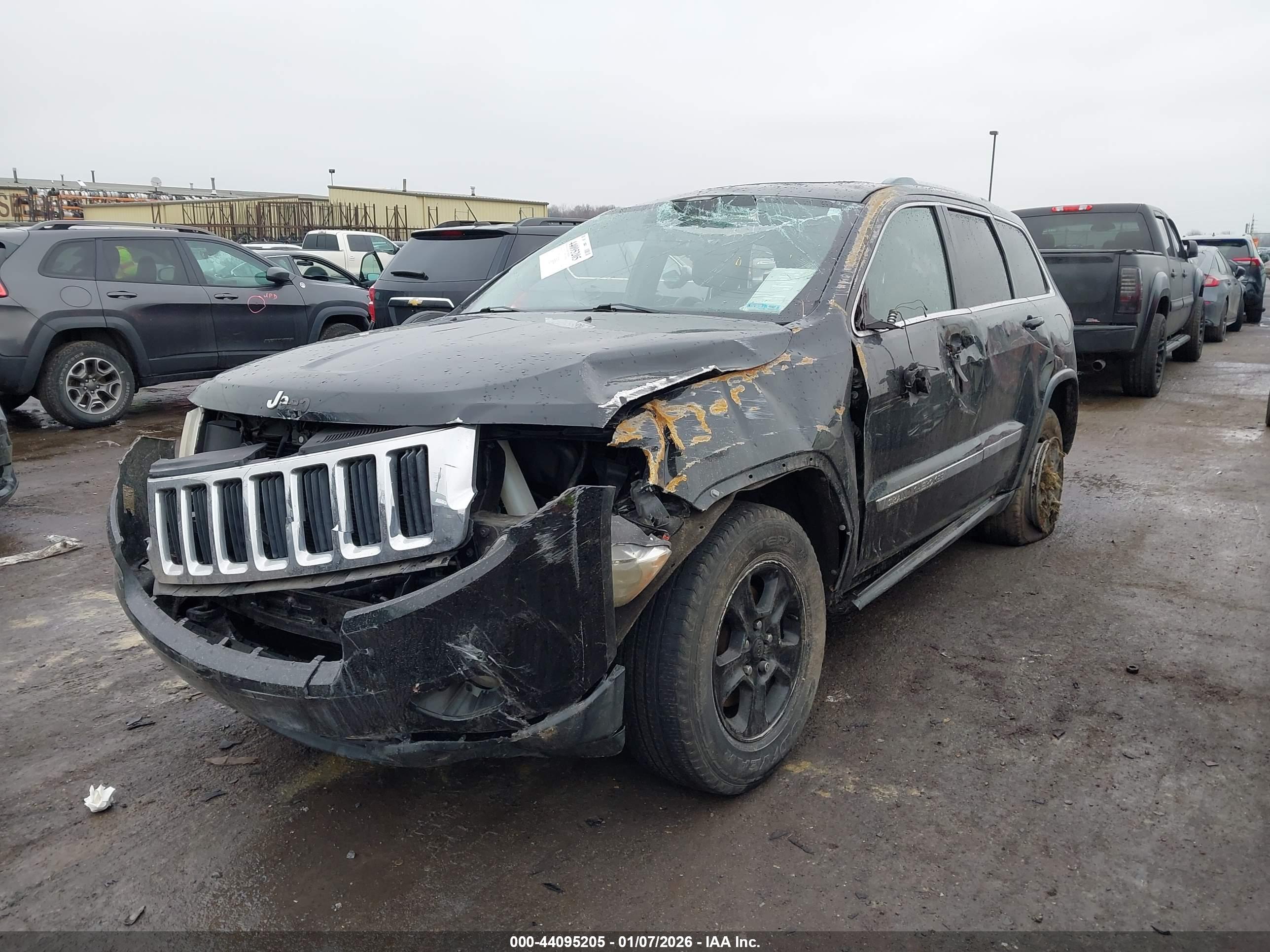 JEEP GRAND image 2