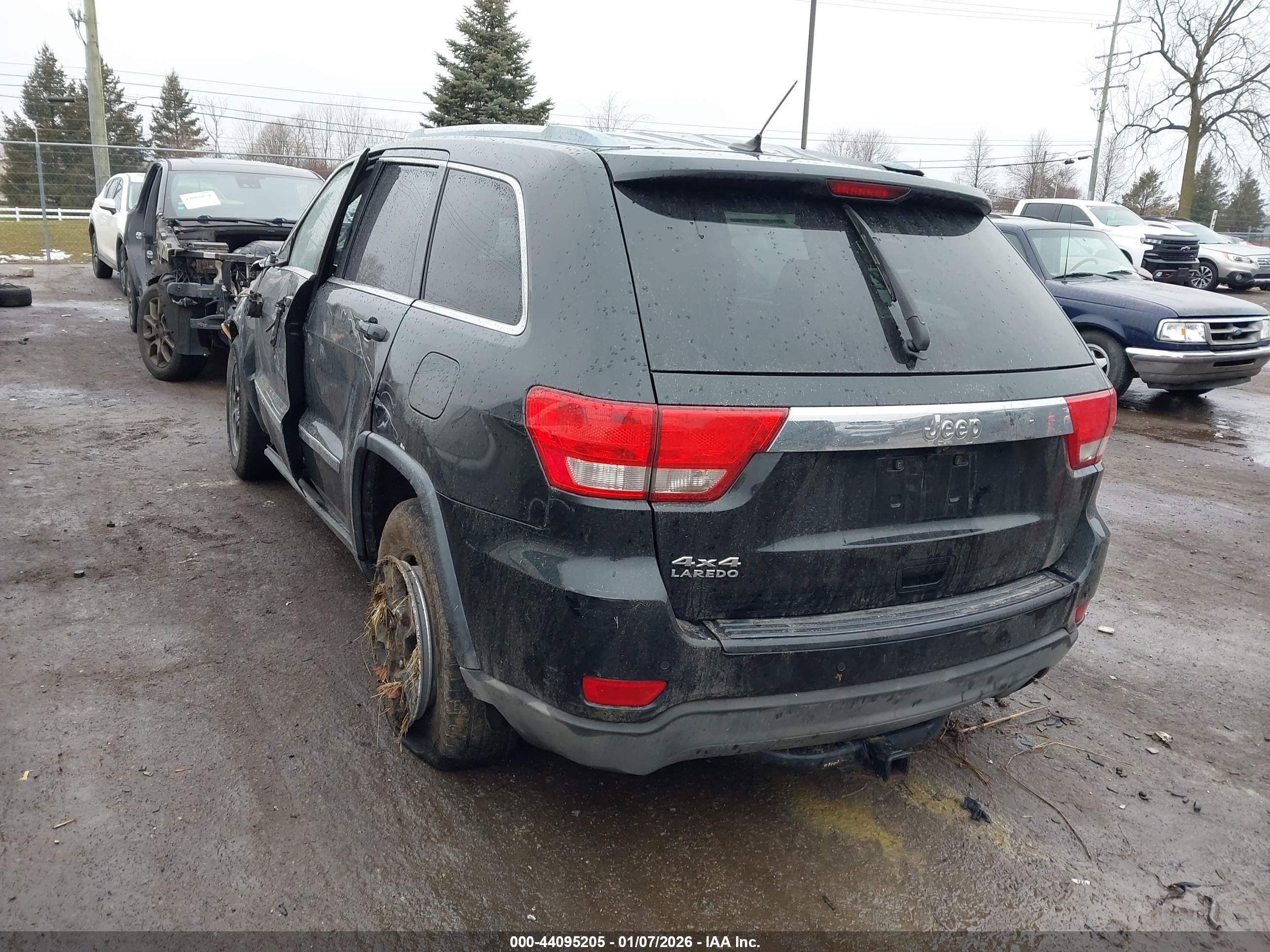 JEEP GRAND image 3