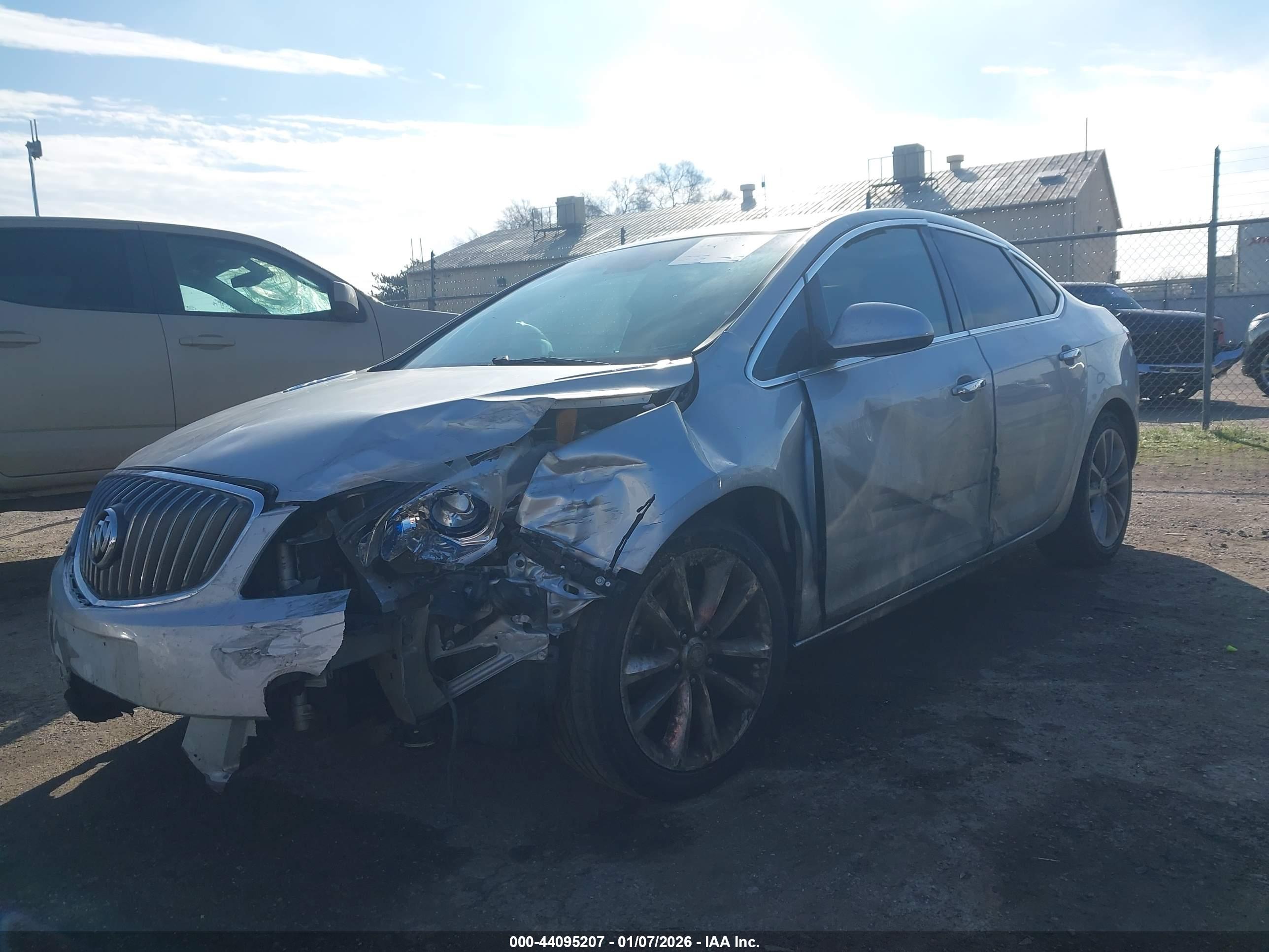 BUICK VERANO image 2