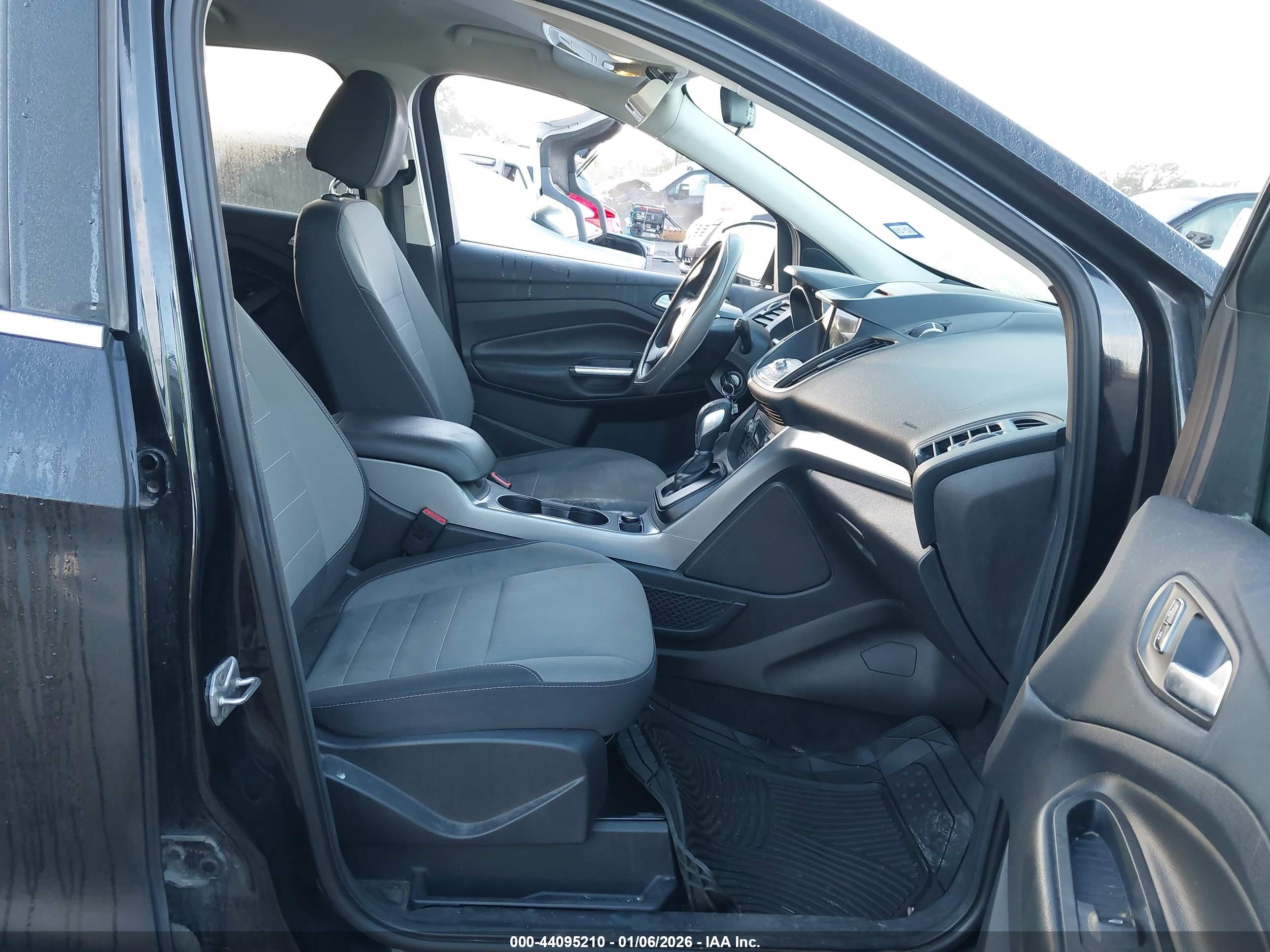 FORD ESCAPE image 5