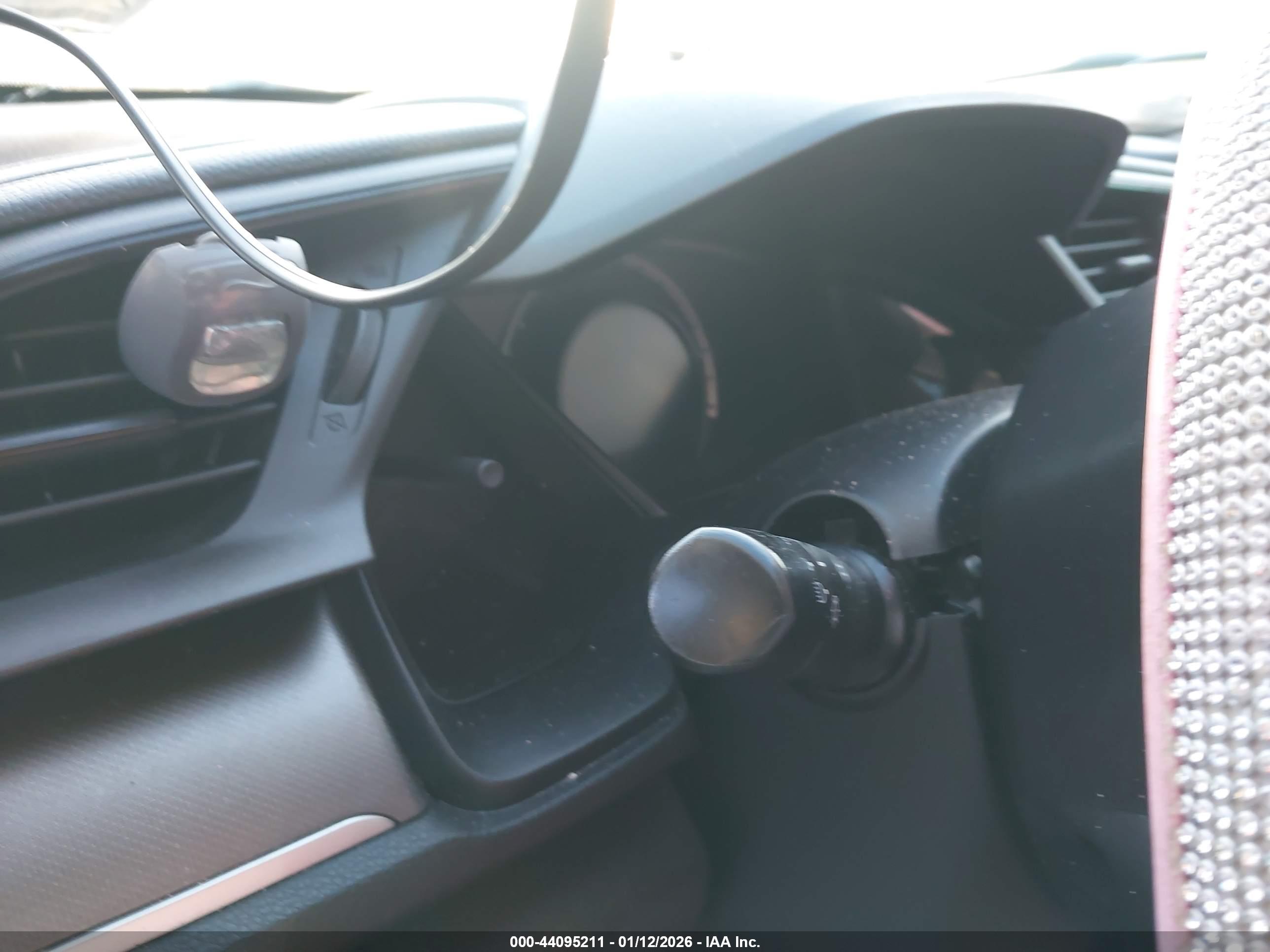 HONDA CIVIC image 7