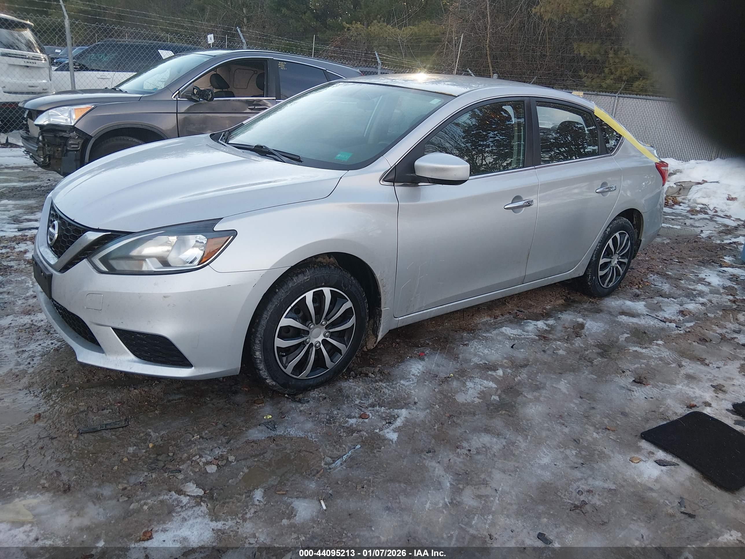 NISSAN SENTRA image 2