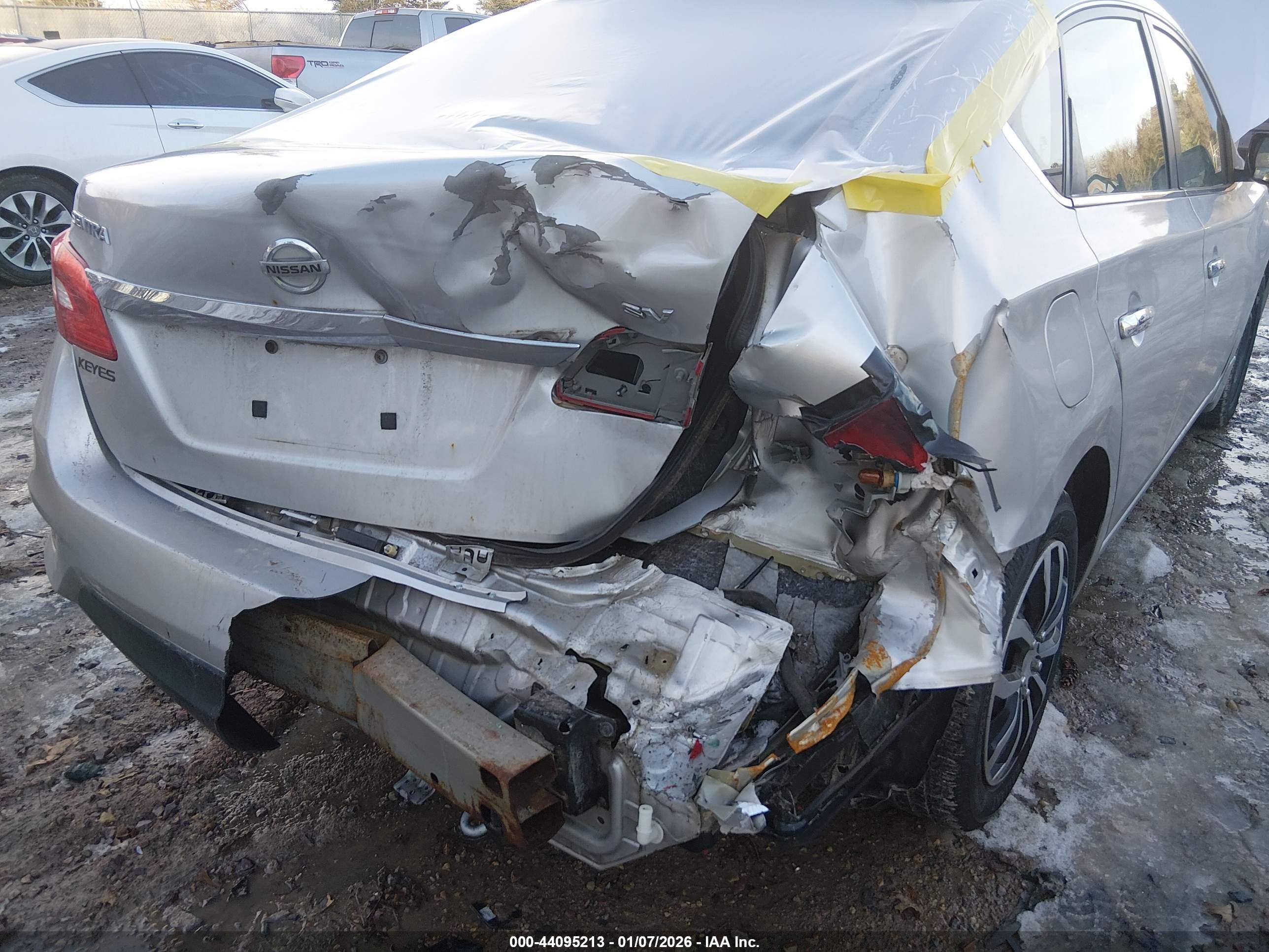 NISSAN SENTRA image 6