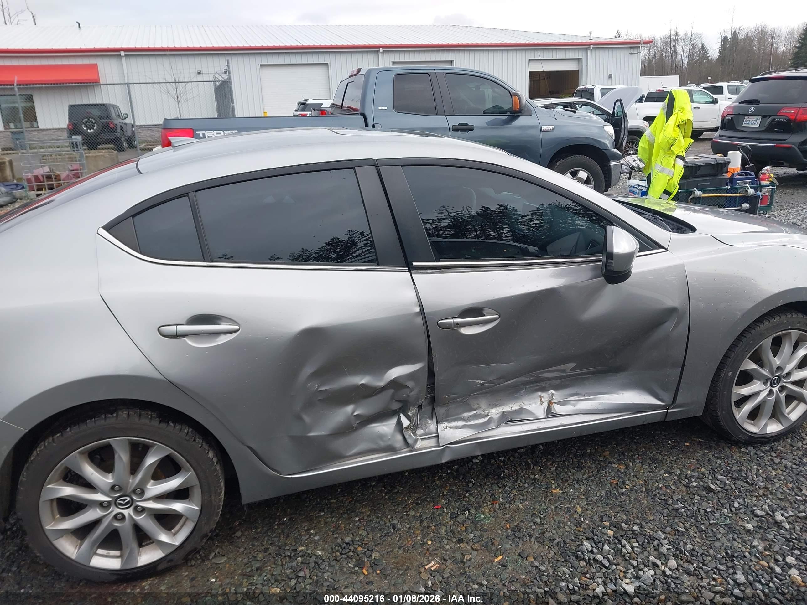 MAZDA MAZDA3 image 6