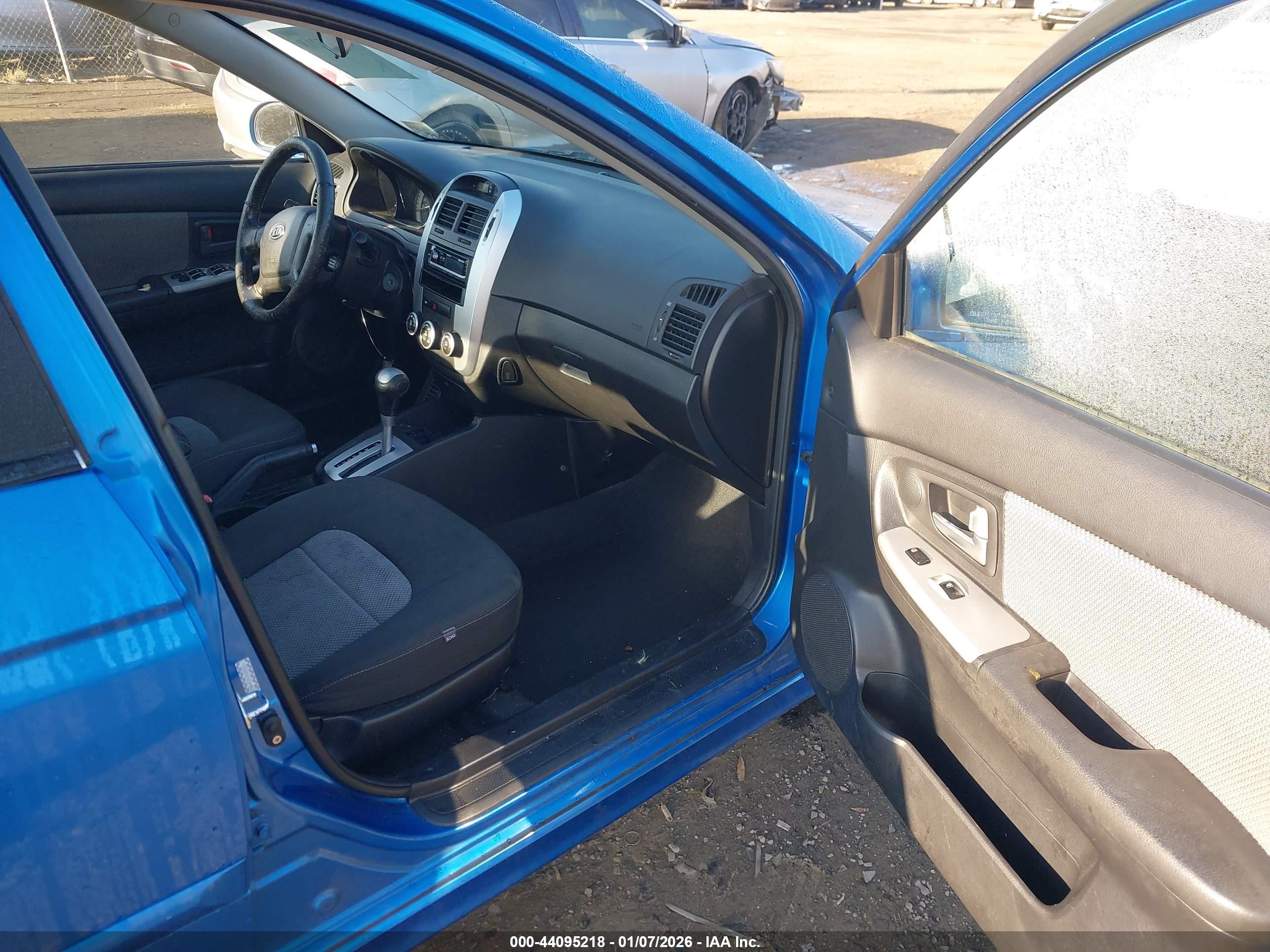 KIA SPECTRA image 5