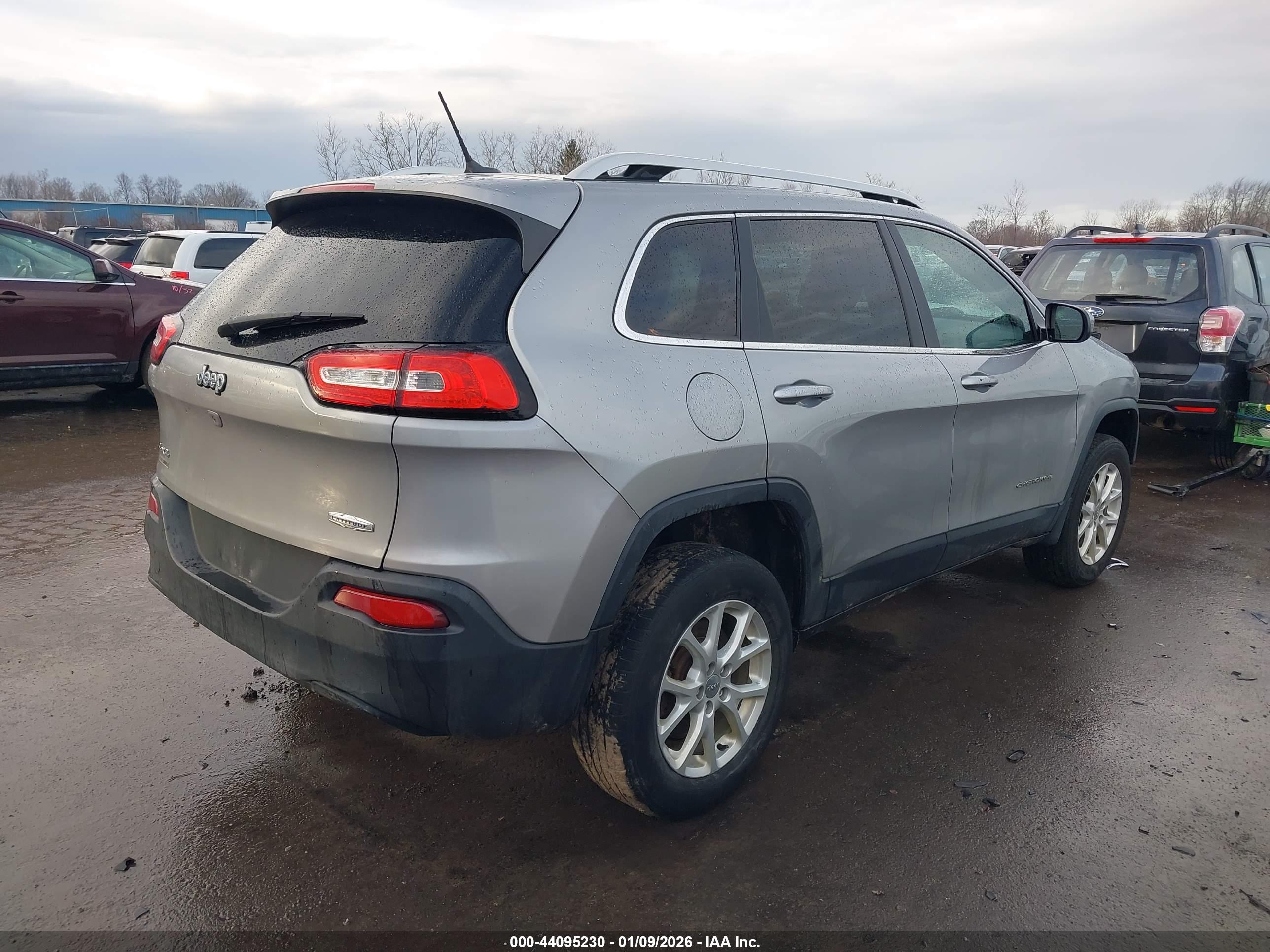 JEEP CHEROKEE image 4