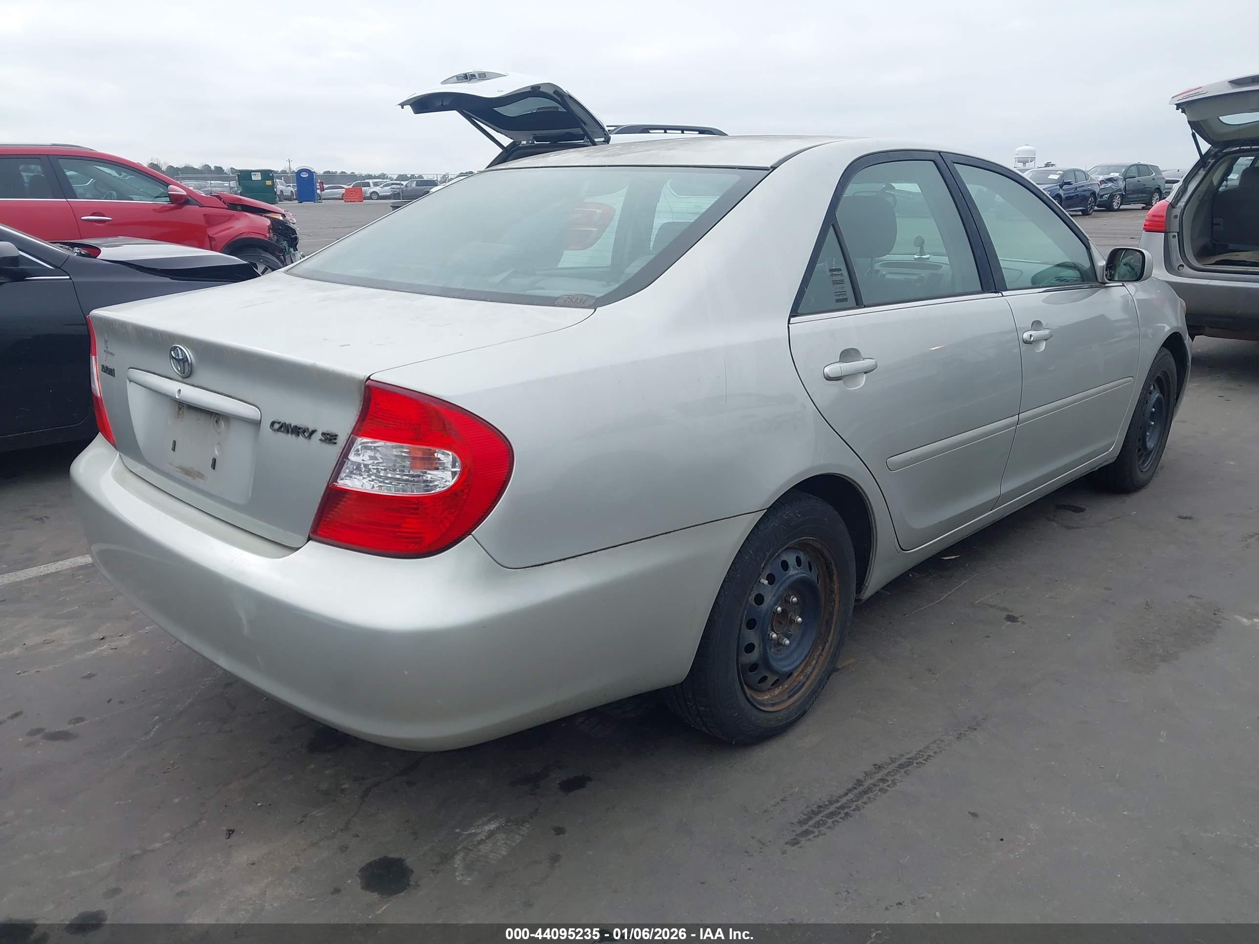 TOYOTA CAMRY image 4