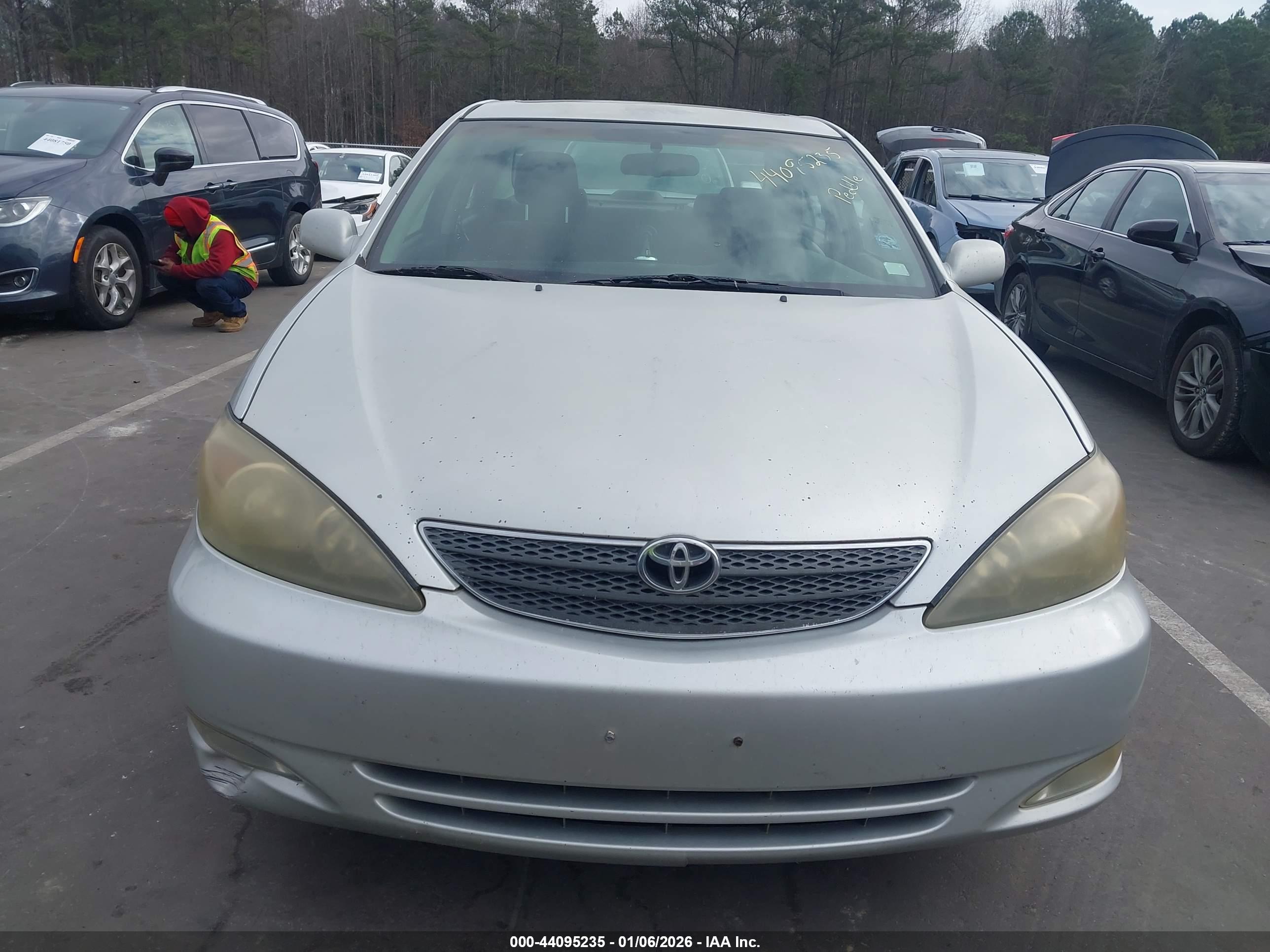 TOYOTA CAMRY image 6