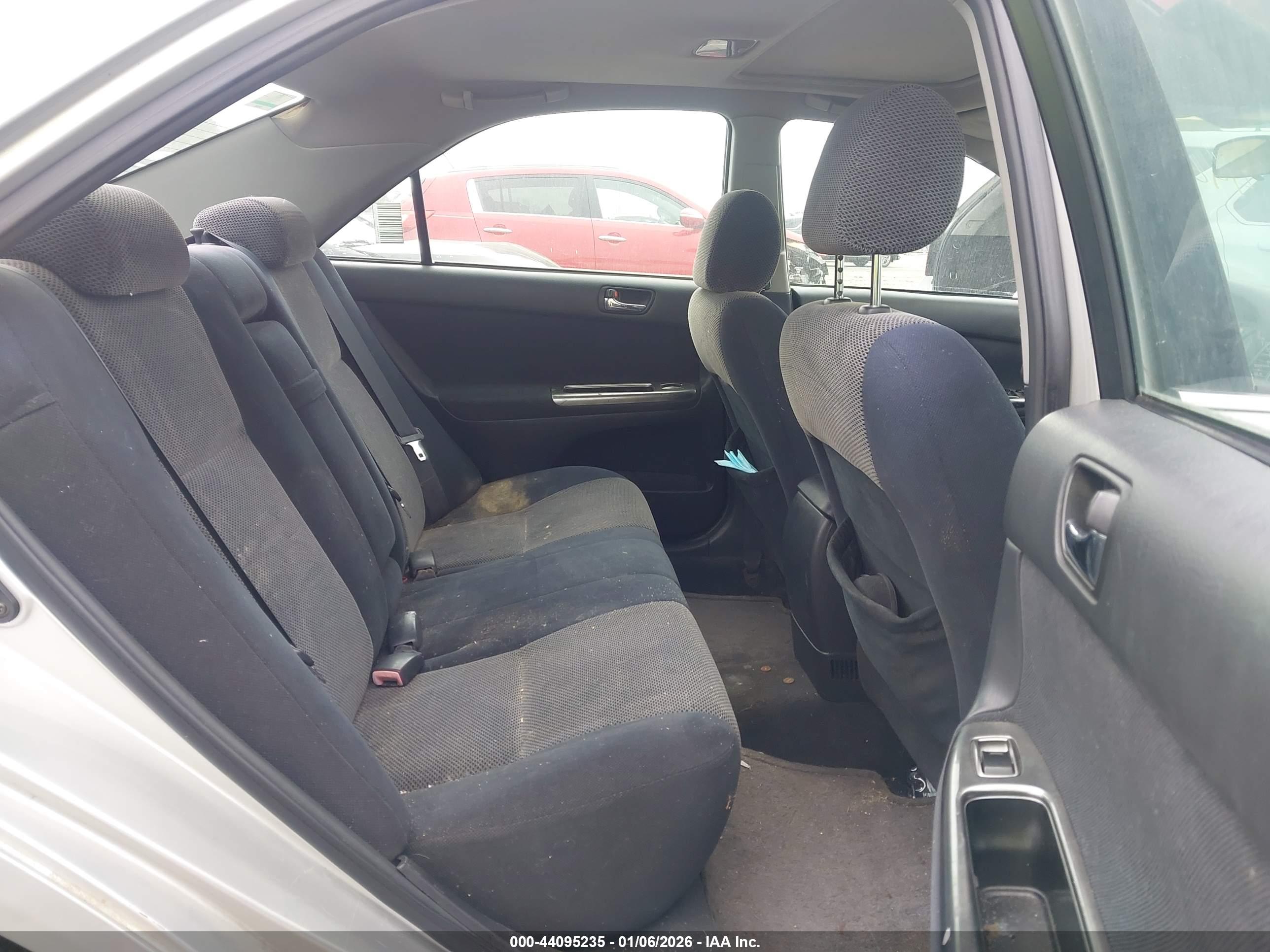 TOYOTA CAMRY image 8