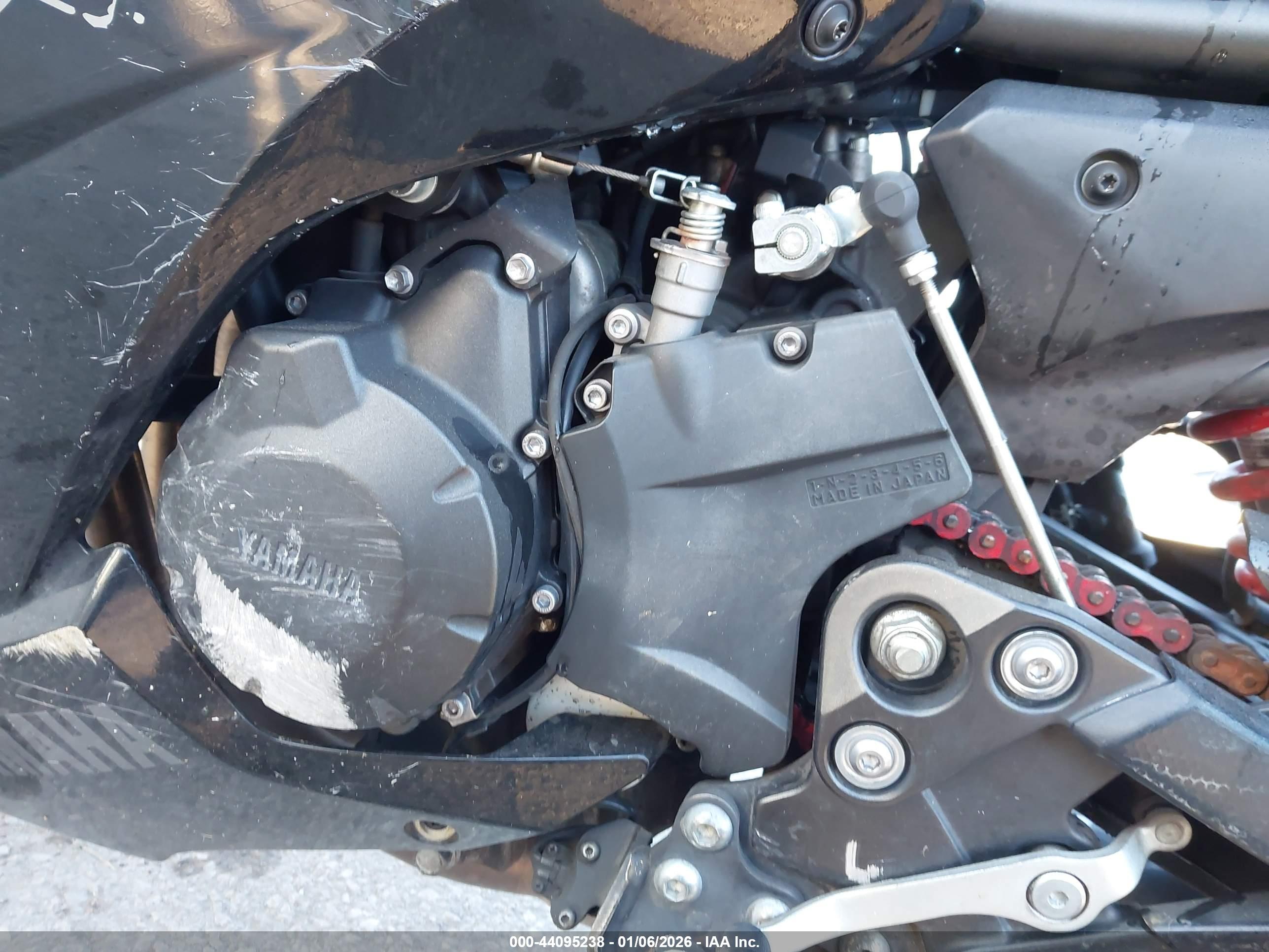 YAMAHA FZ6 image 8
