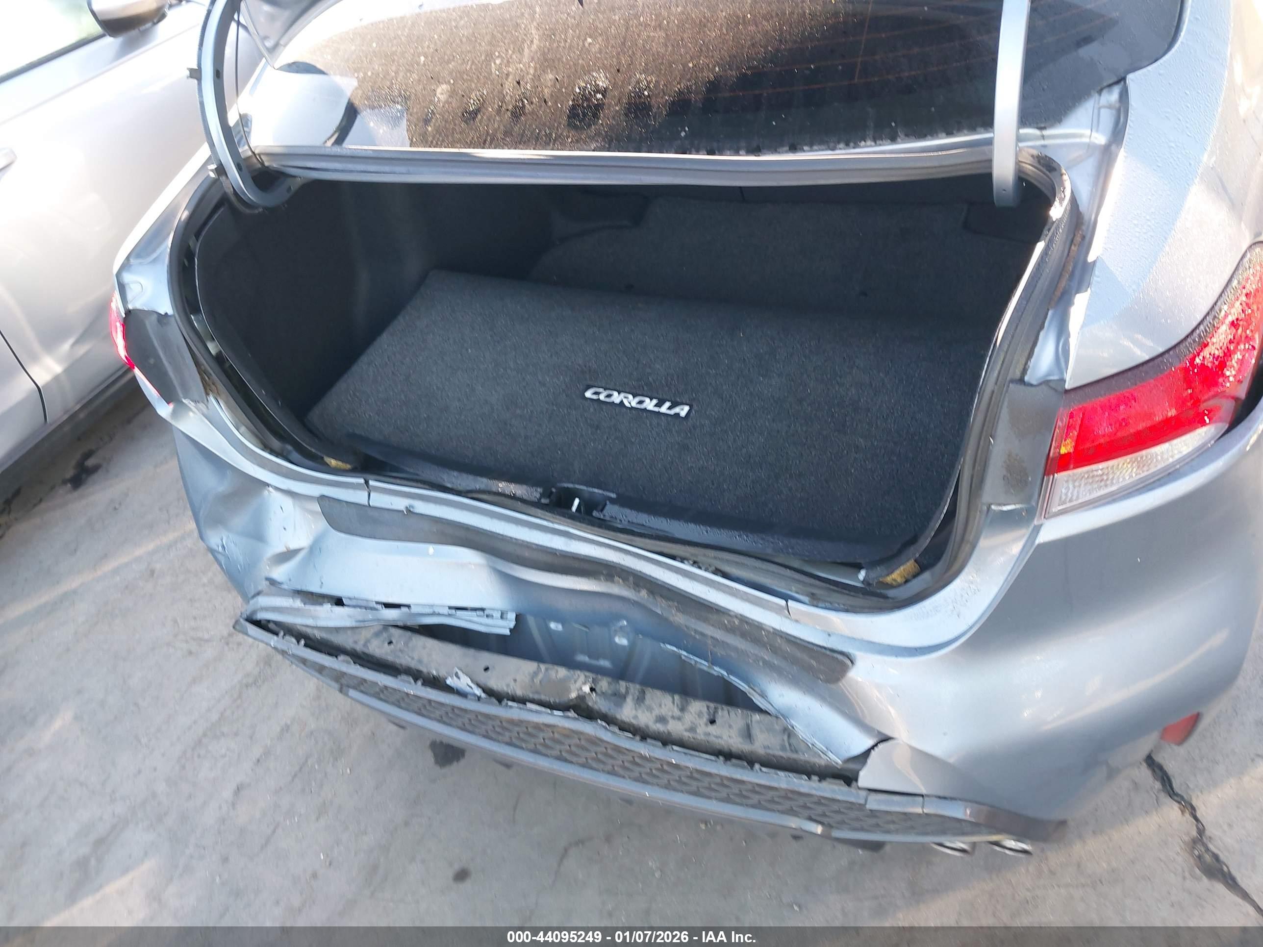 TOYOTA COROLLA image 6