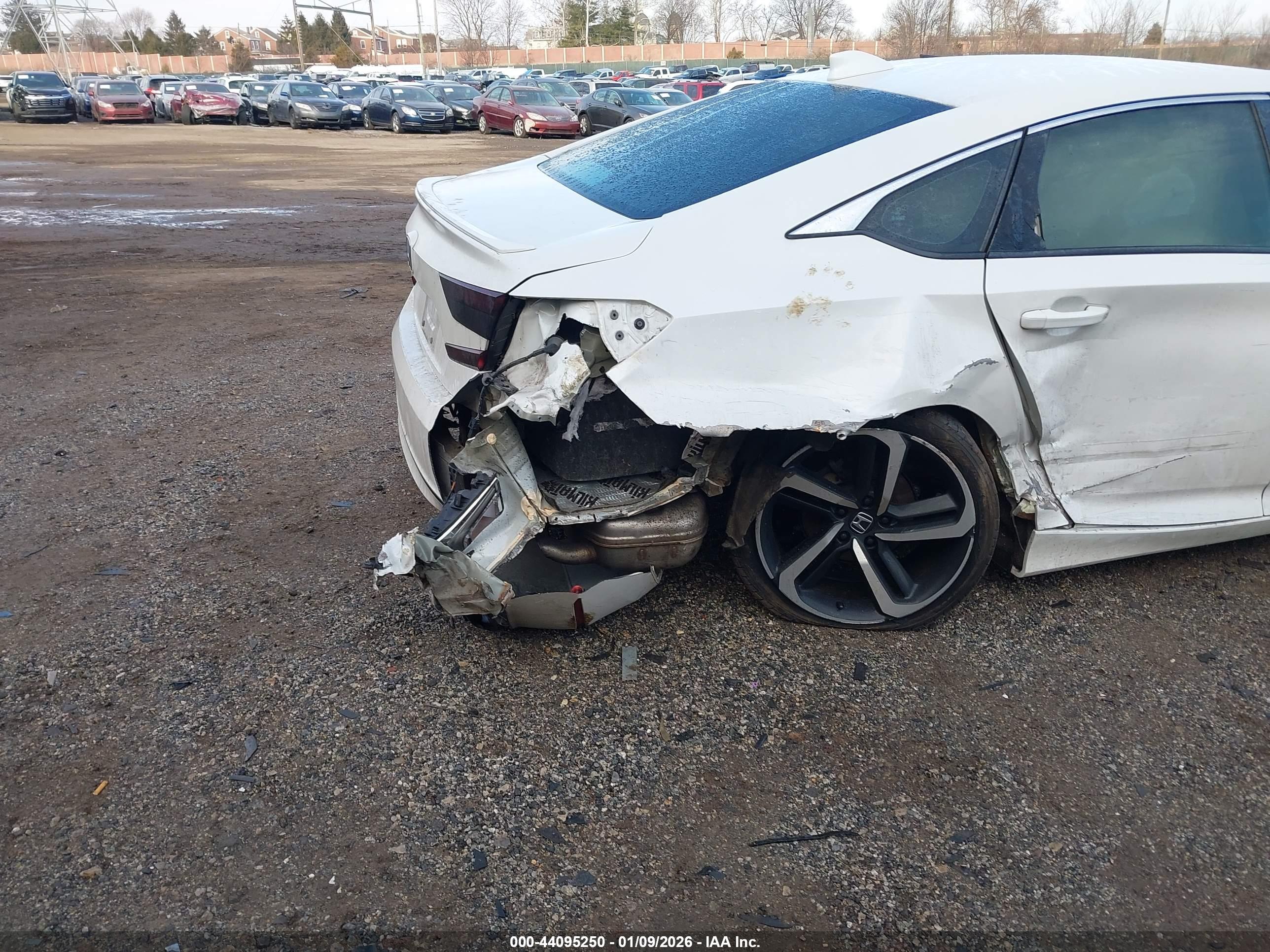 HONDA ACCORD image 6