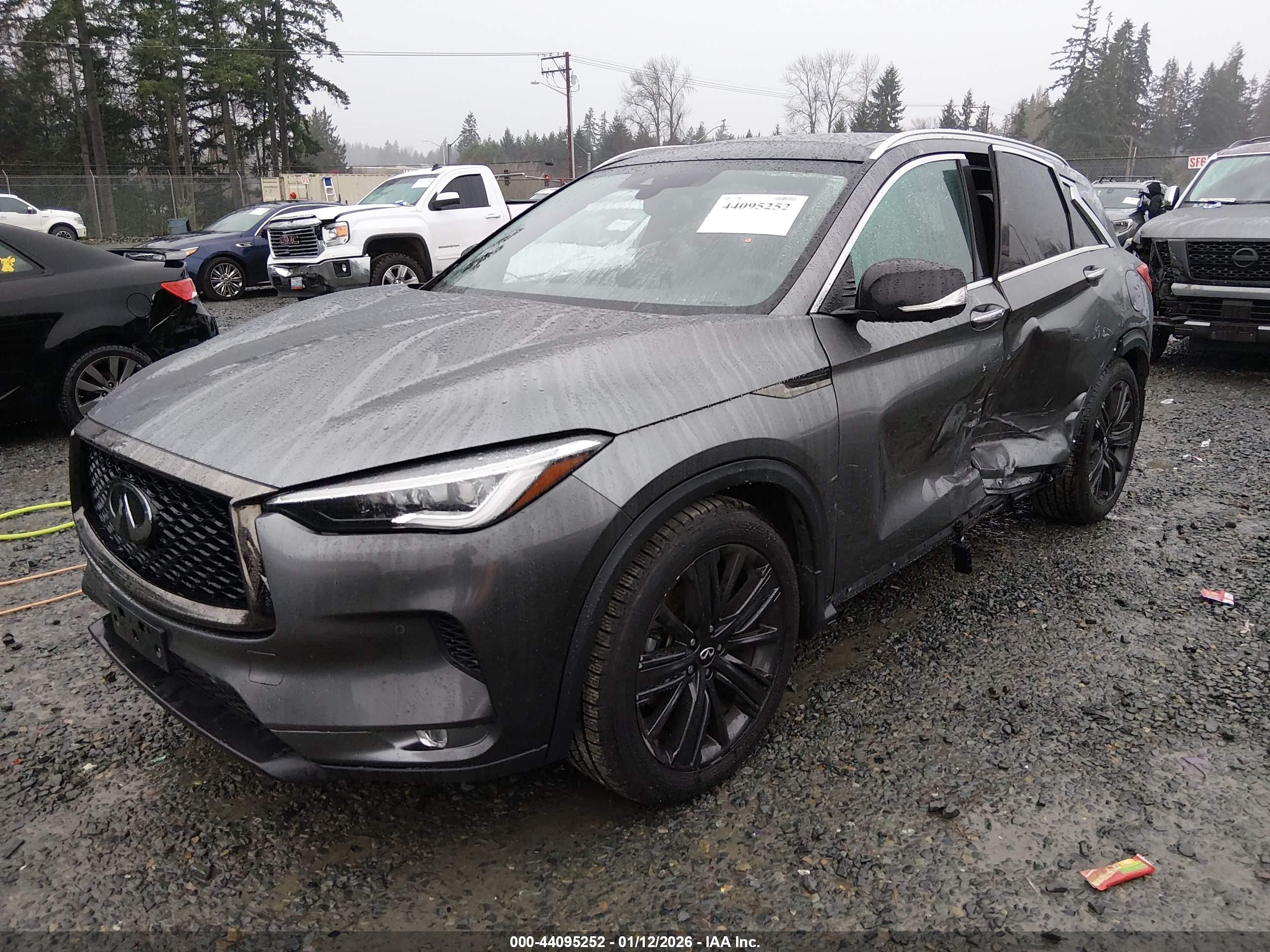 INFINITI QX50 image 2