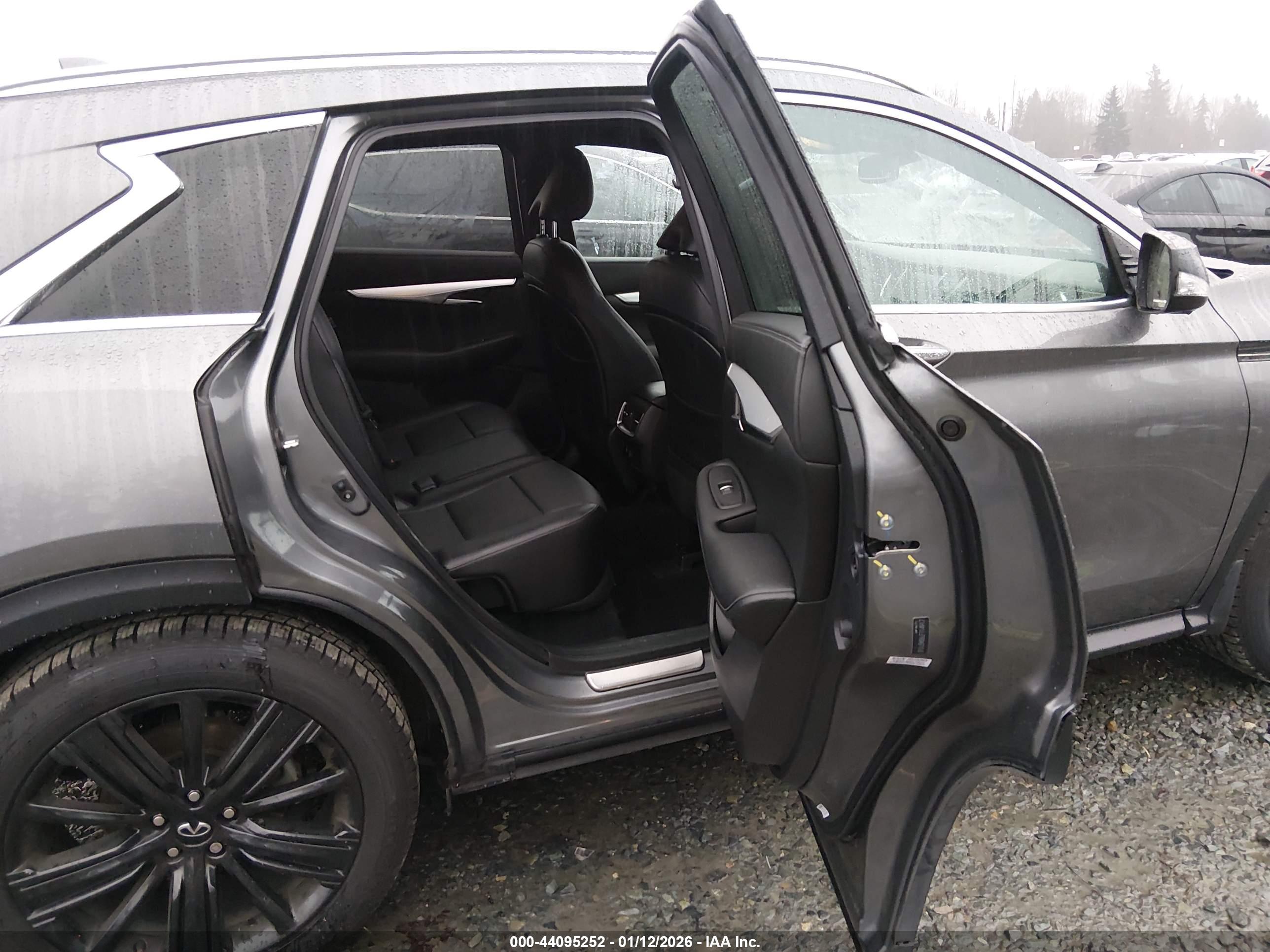 INFINITI QX50 image 8