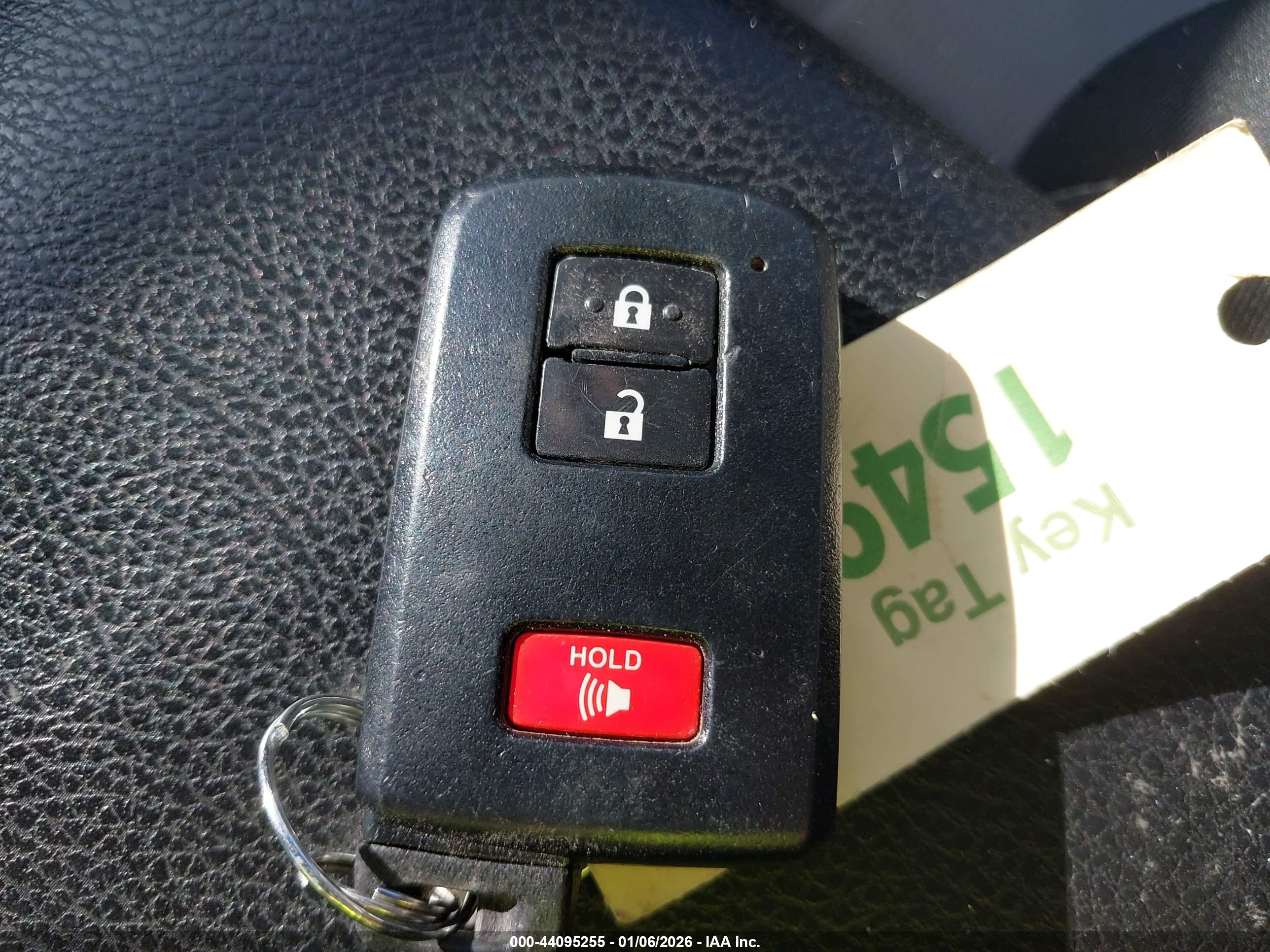 TOYOTA RAV4 image 11