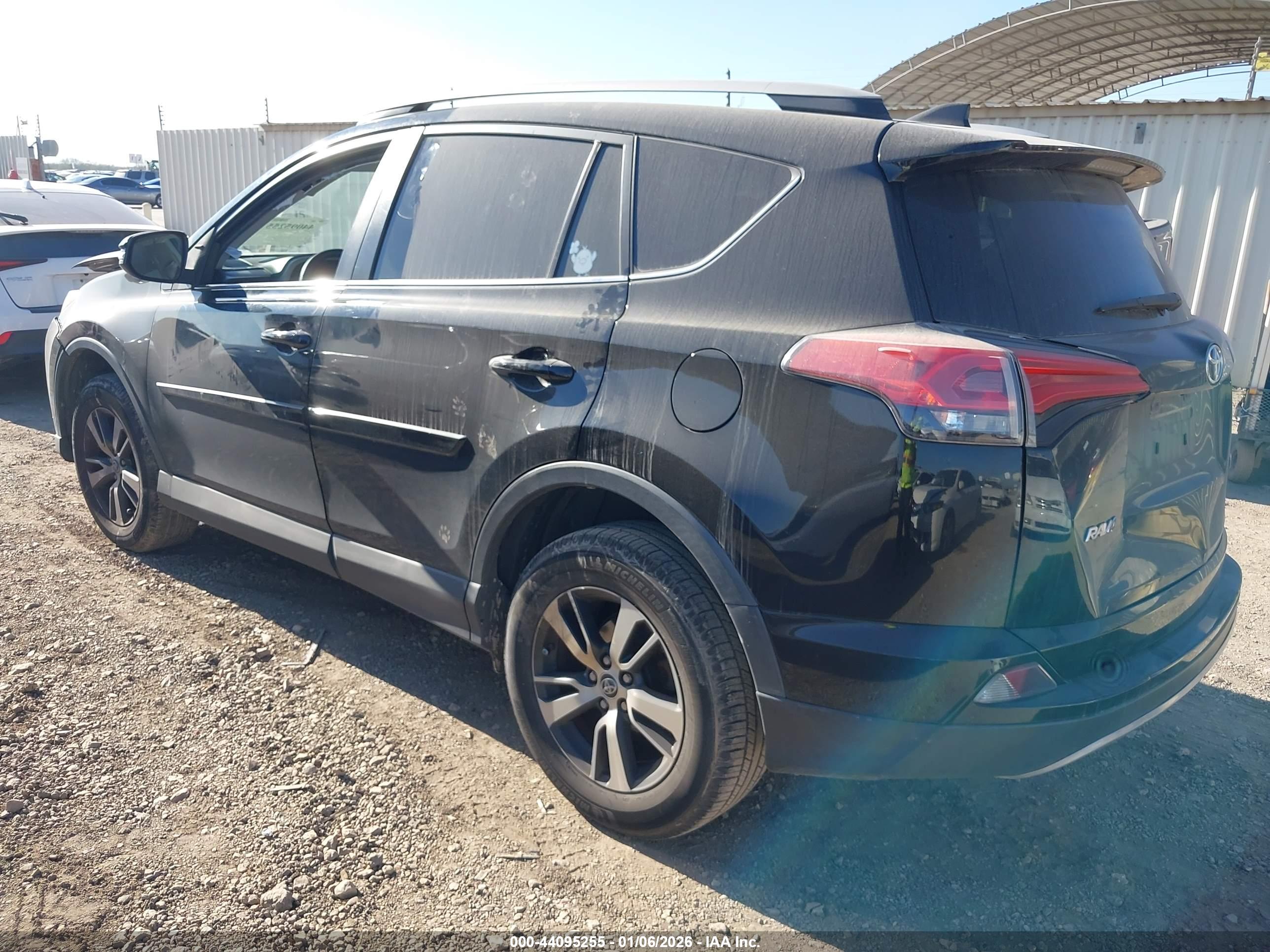 TOYOTA RAV4 image 3