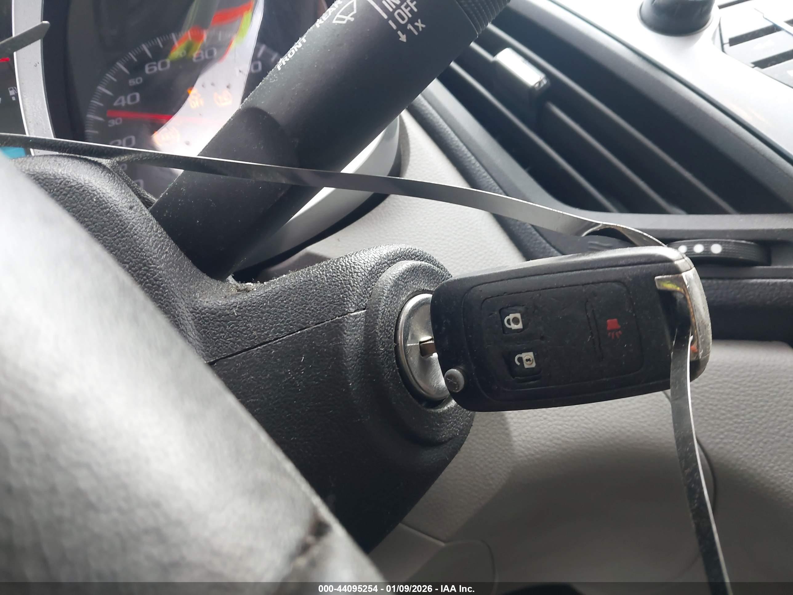CHEVROLET EQUINOX image 11
