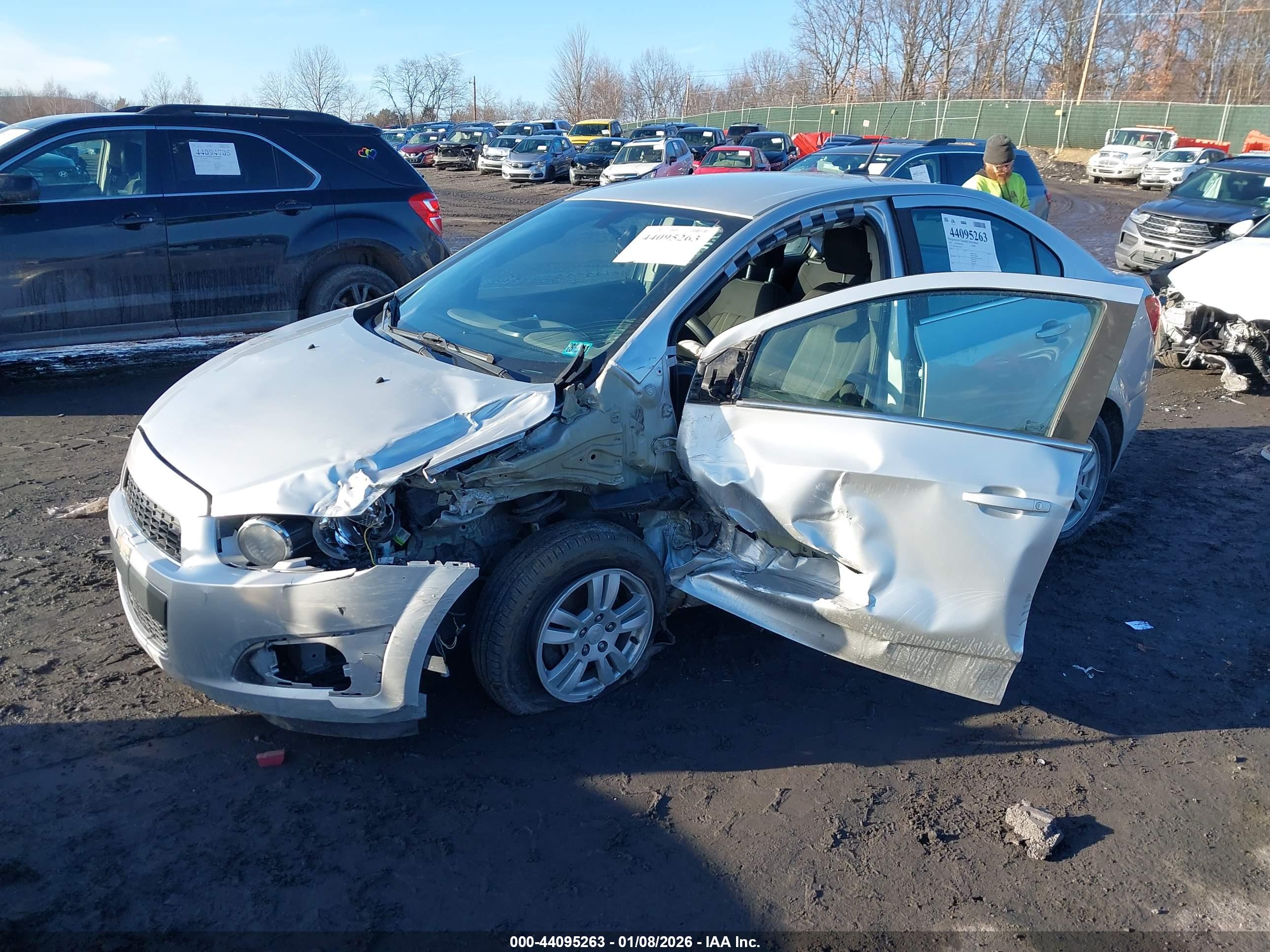 CHEVROLET SONIC image 2