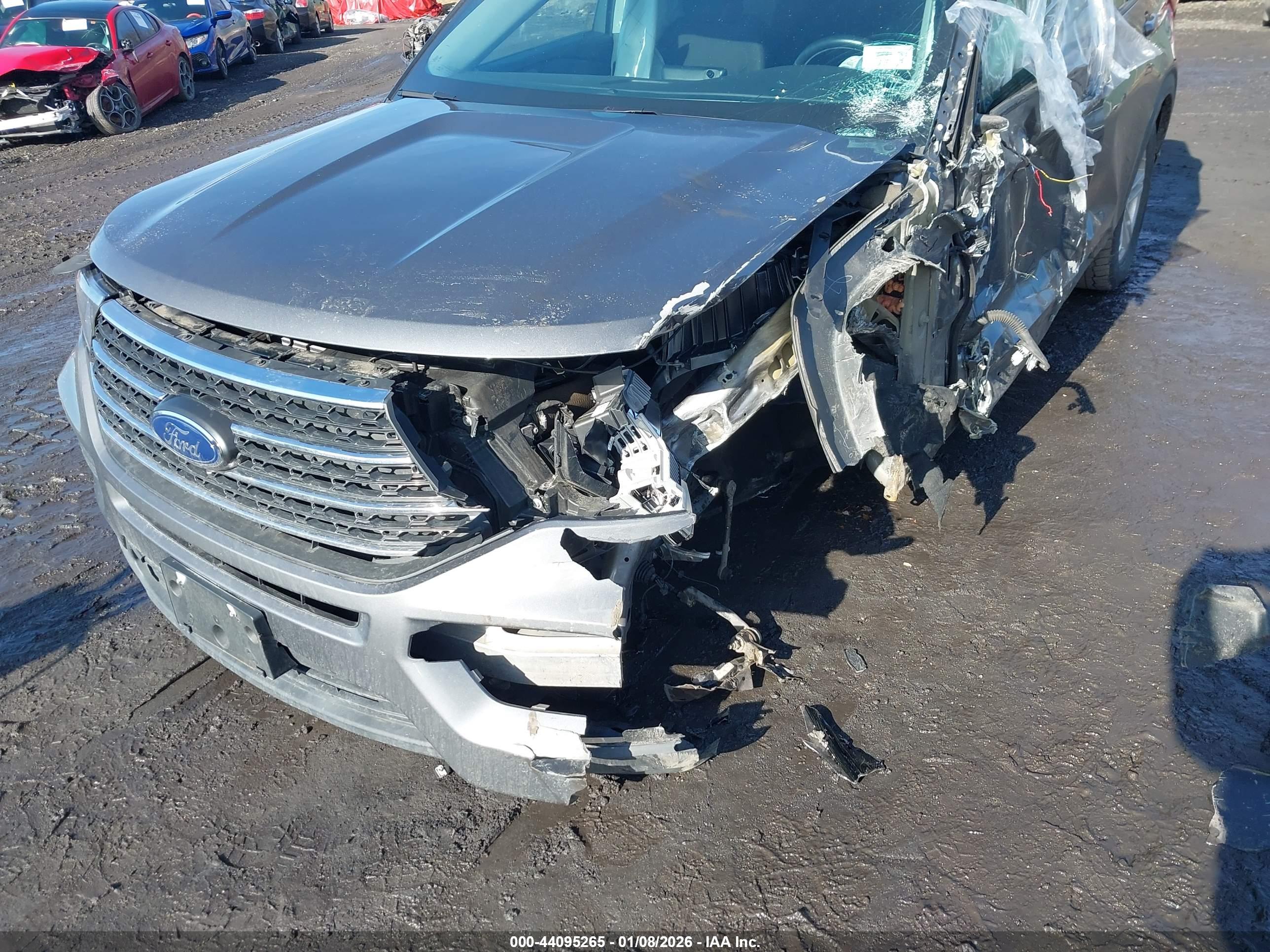 FORD EXPLORER image 6