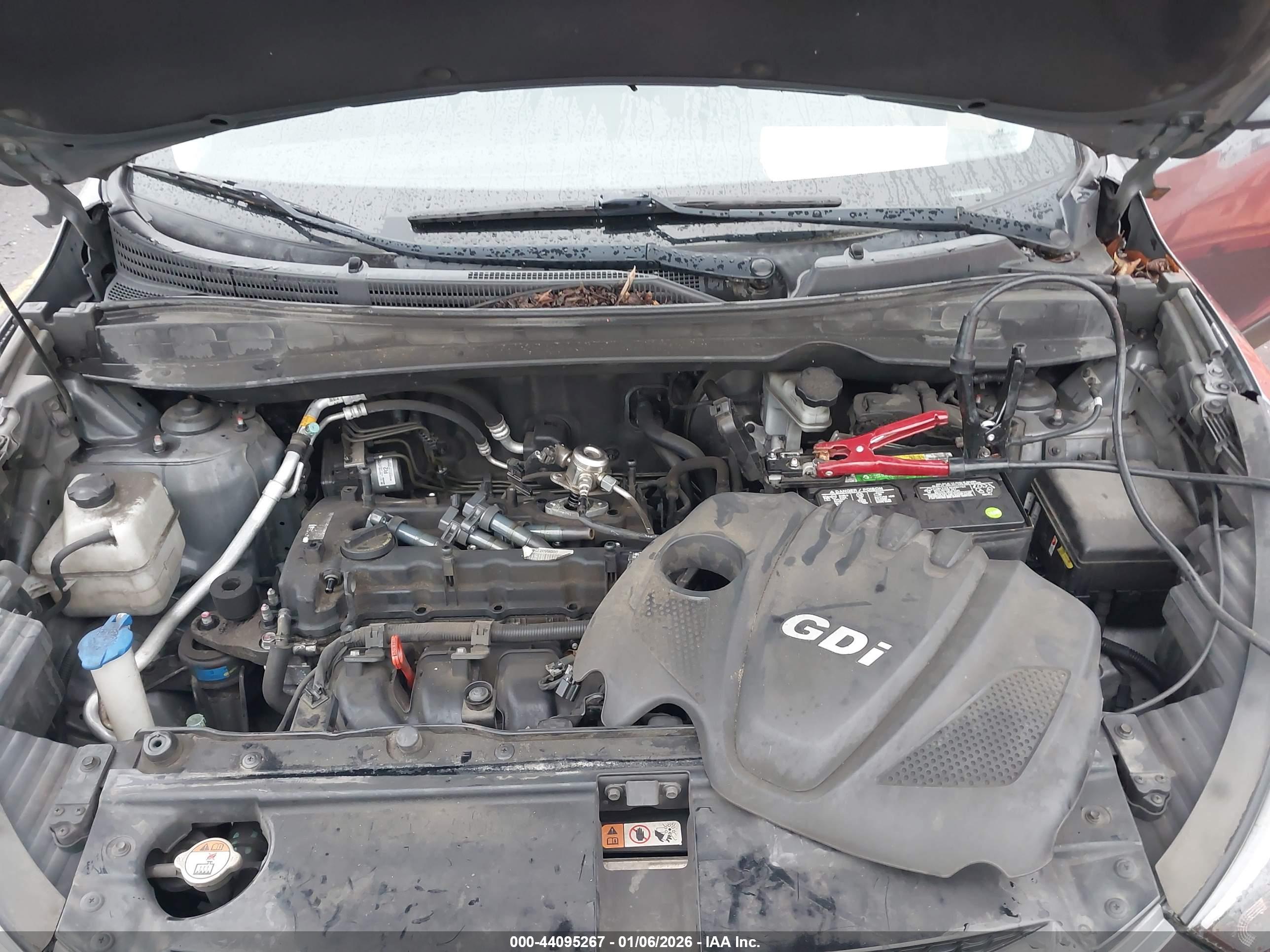 HYUNDAI TUCSON image 10