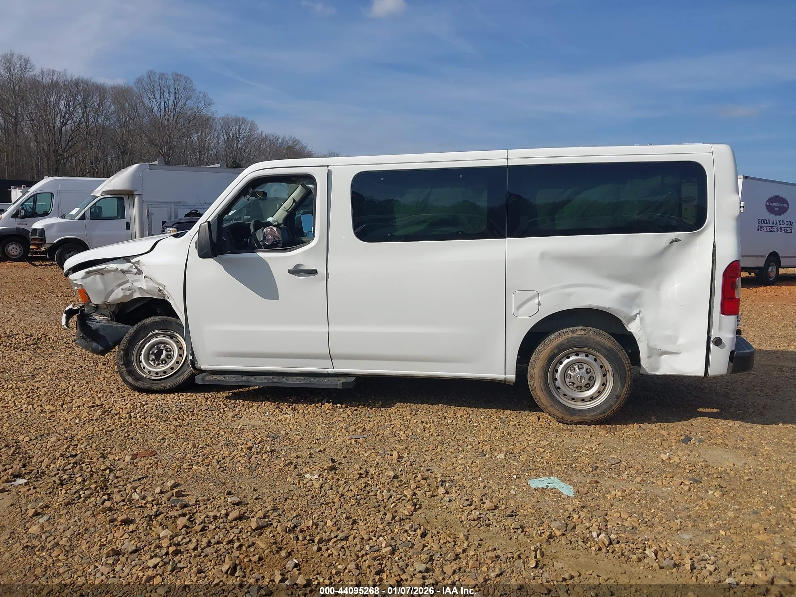 NISSAN NV image 6